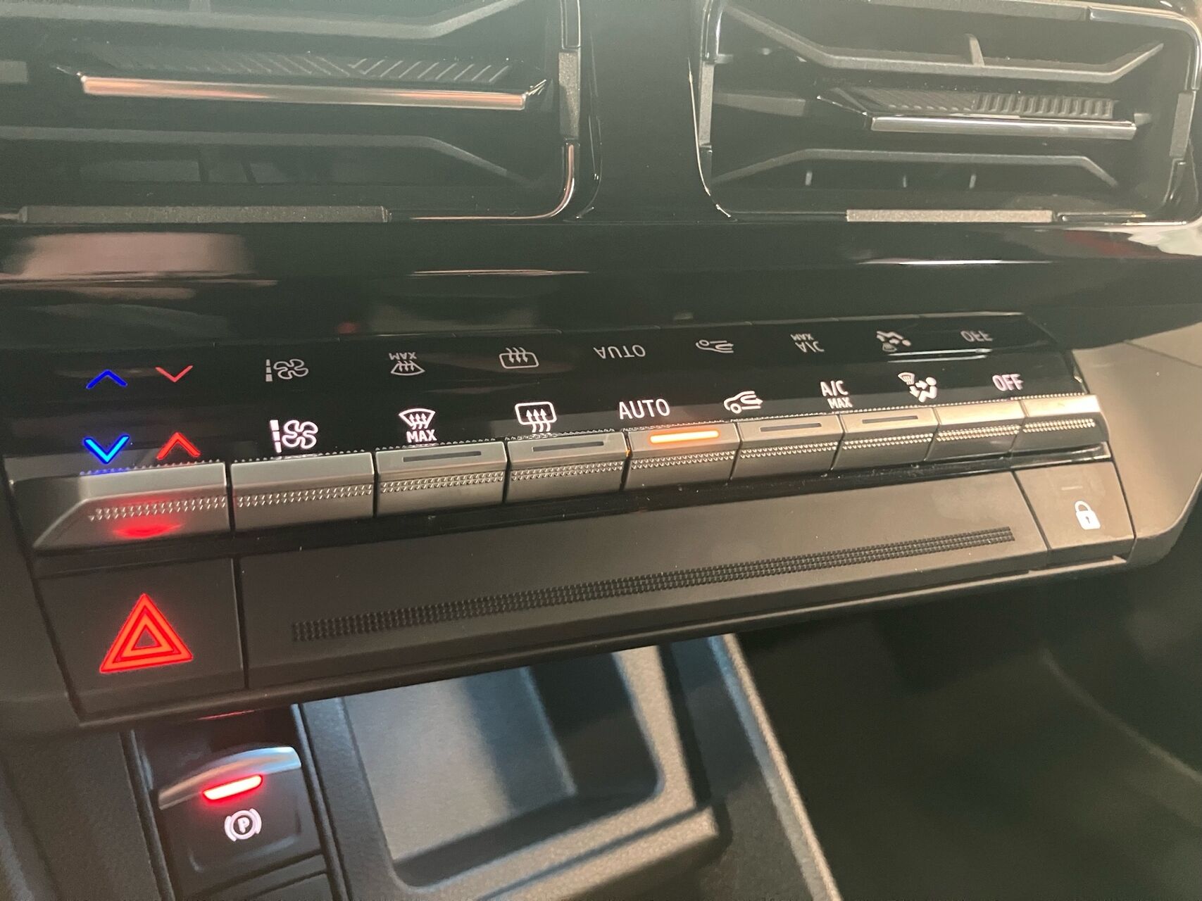 Billede af Nissan Micra EL Advance 40kWh 120HK 5d Aut.