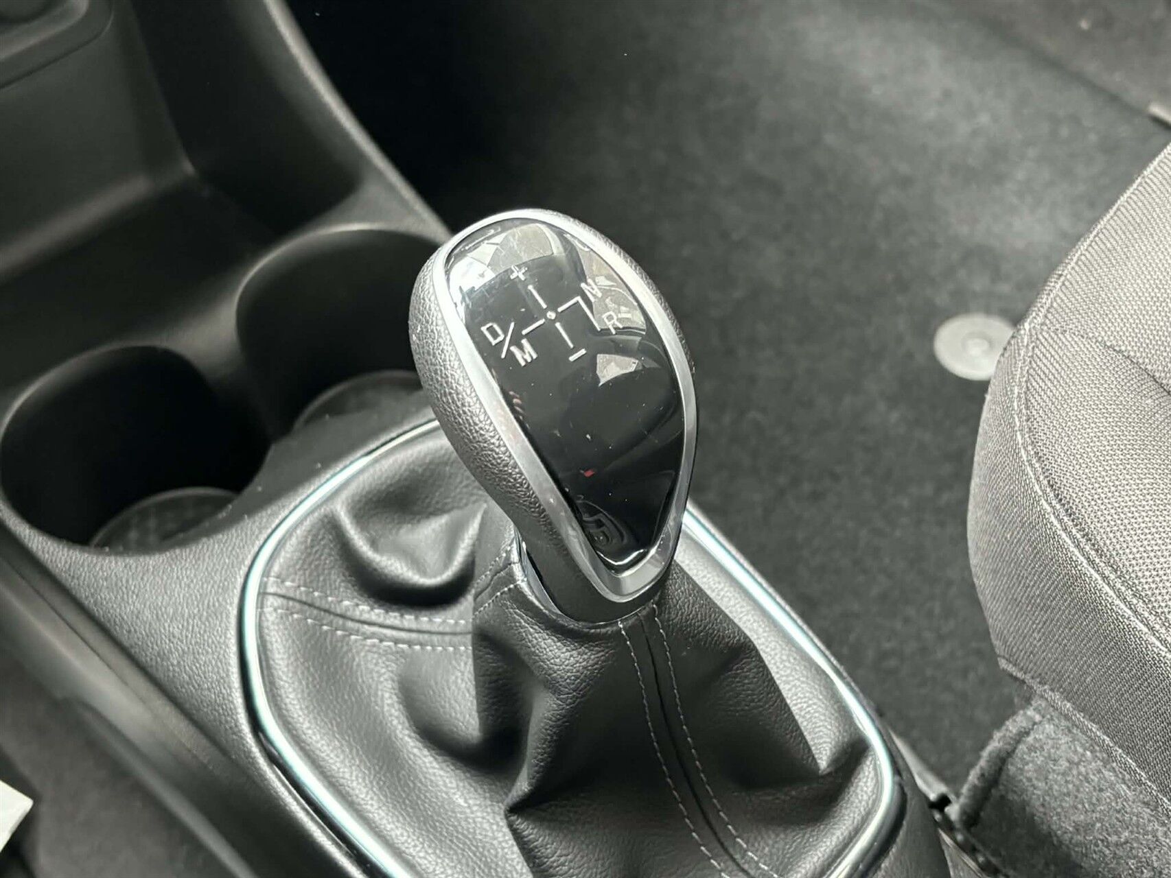 Billede af Opel Karl 1,0 Enjoy Easytronic 75HK 5d Aut.