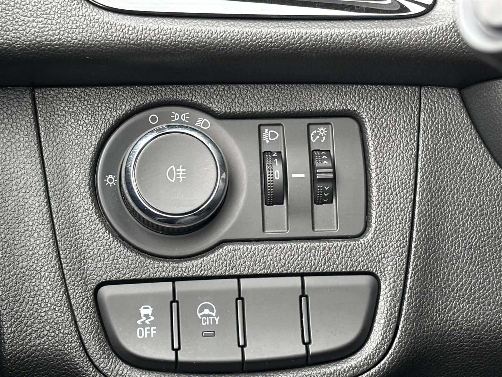 Billede af Opel Karl 1,0 Enjoy Easytronic 75HK 5d Aut.