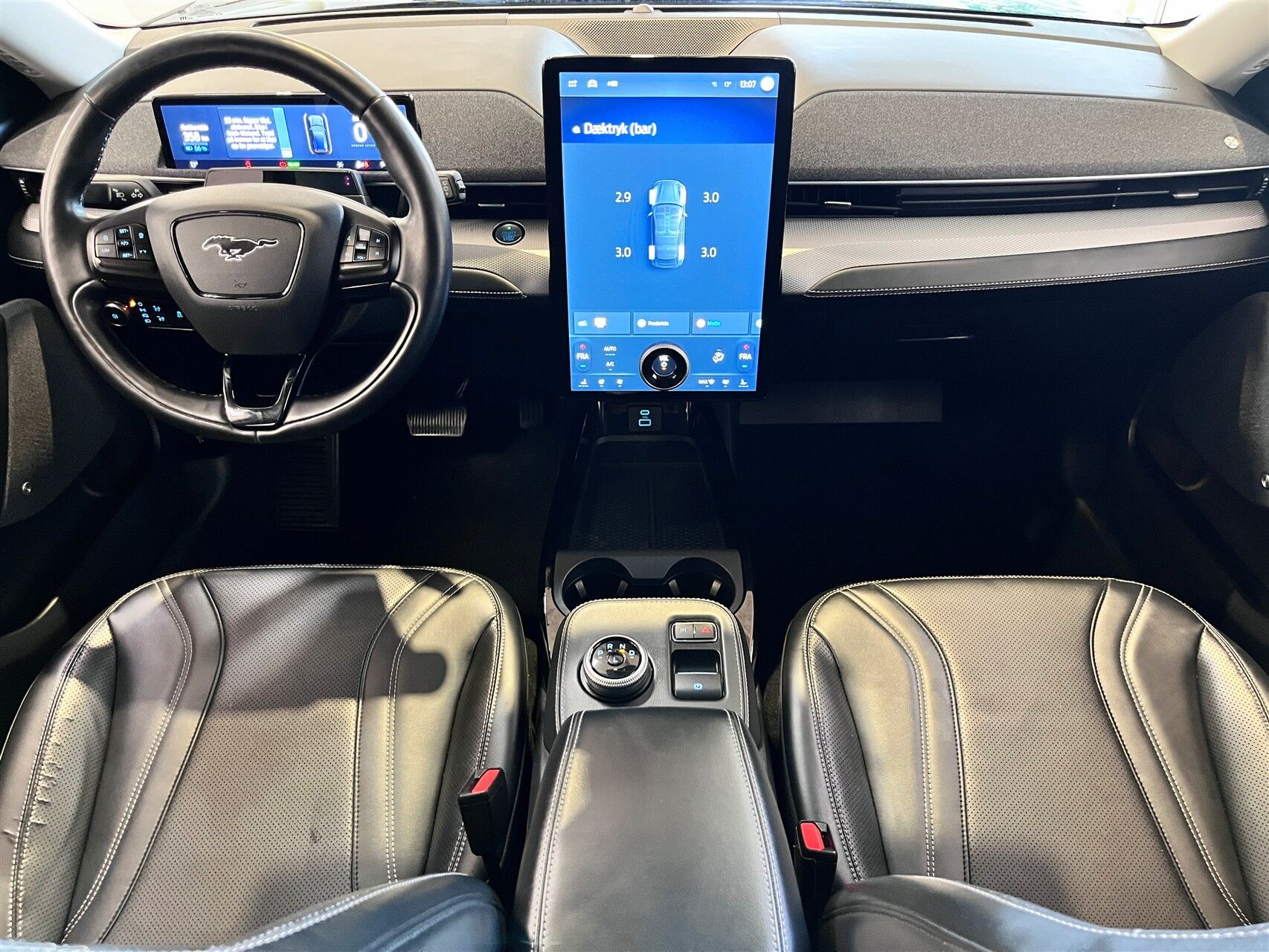 Billede af Ford Mustang Mach-E EL UR Premium 294HK 5d Aut.