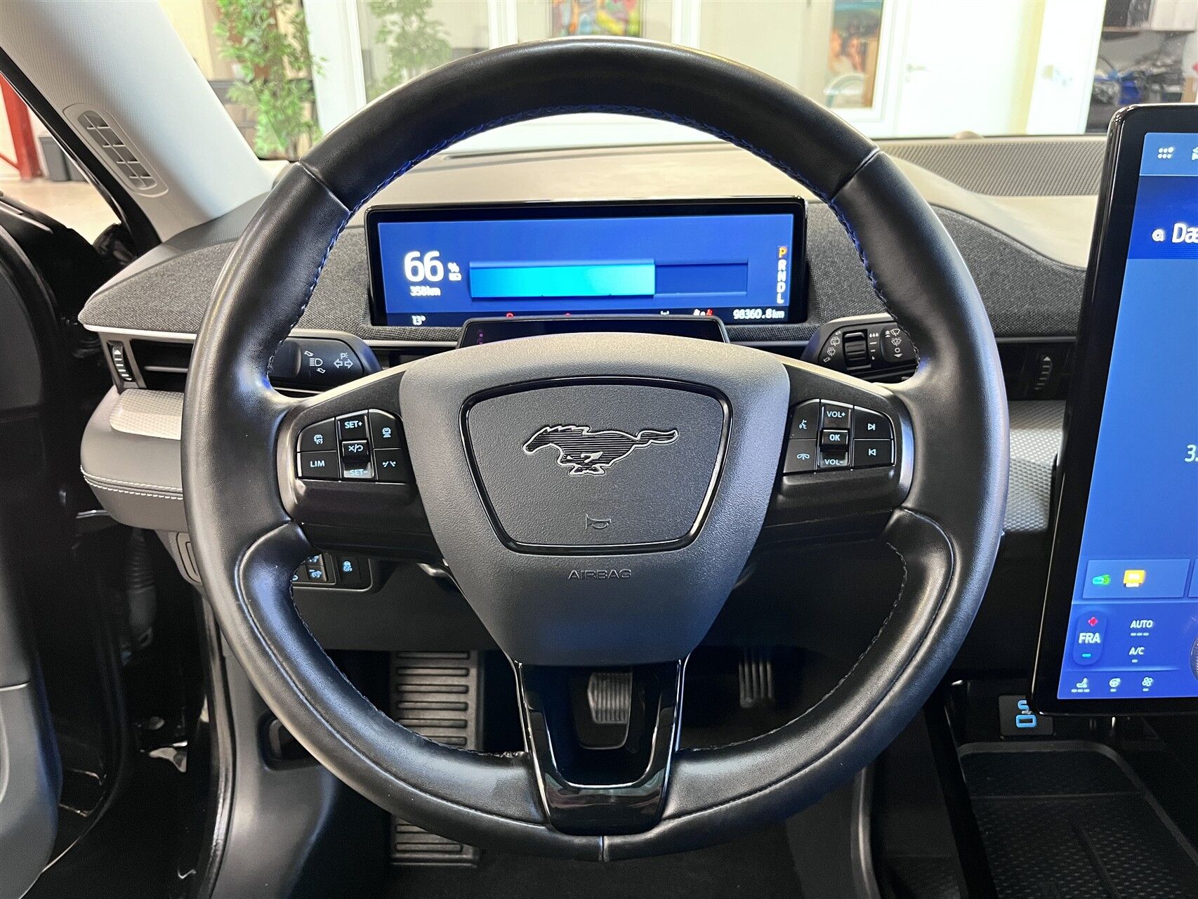 Billede af Ford Mustang Mach-E EL UR Premium 294HK 5d Aut.