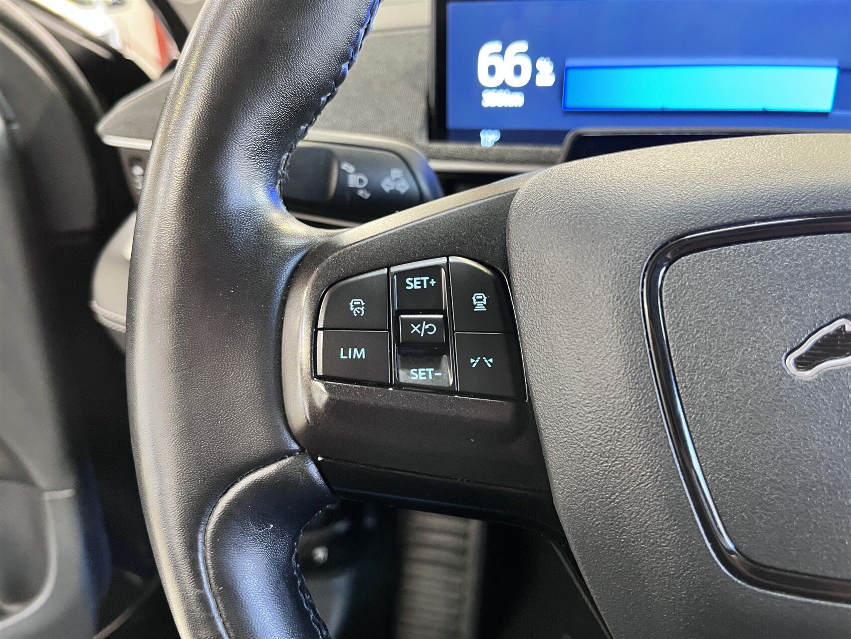 Billede af Ford Mustang Mach-E EL UR Premium 294HK 5d Aut.