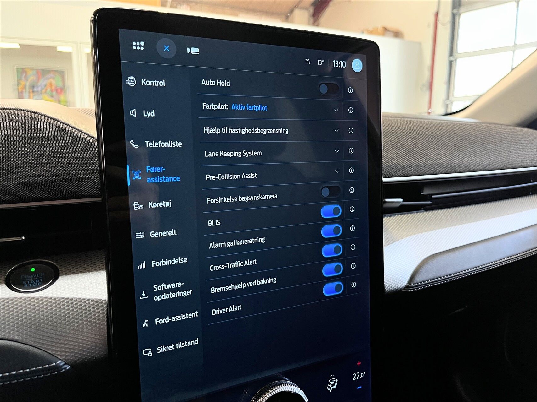 Billede af Ford Mustang Mach-E EL UR Premium 294HK 5d Aut.