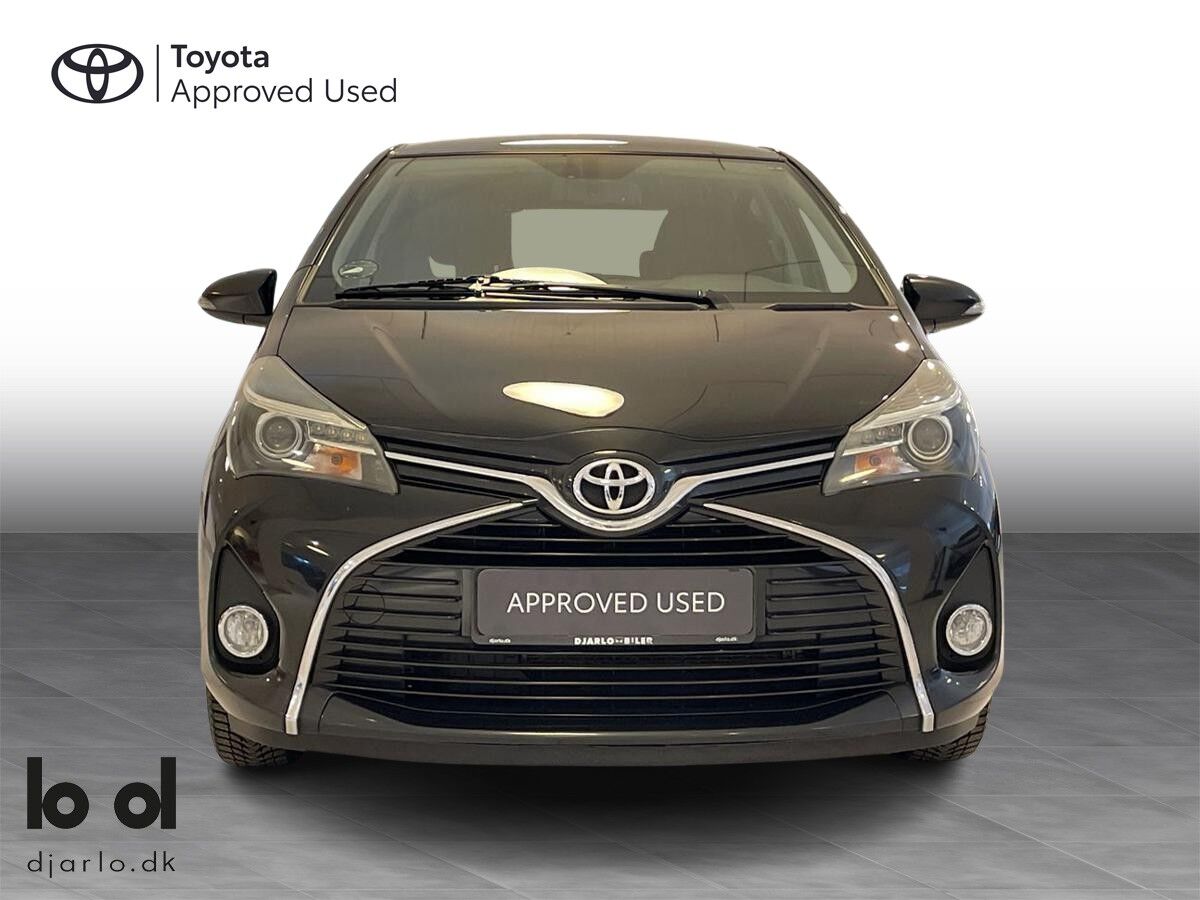 Billede af Toyota Yaris 1,3 VVT-I Lounge Edition 100HK 5d 6g