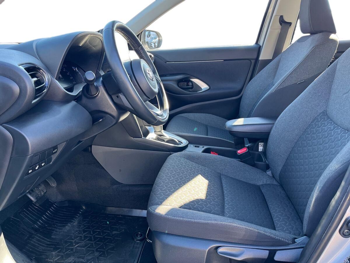 Billede af Toyota Yaris Cross 1,5 Hybrid Active Technology Plus 116HK 5d Trinl. Gear