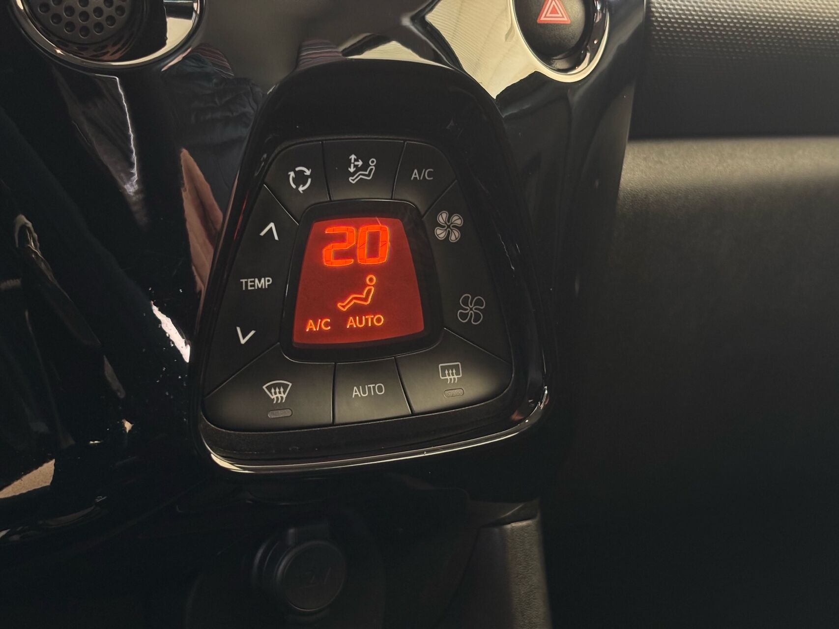 Billede af Citroën C1 1,0 VTi Sportline 72HK 5d