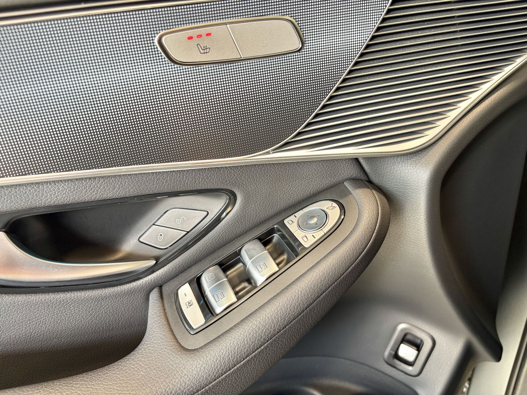 Billede af Mercedes-Benz EQC 400 EL 4Matic 408HK 5d Aut.