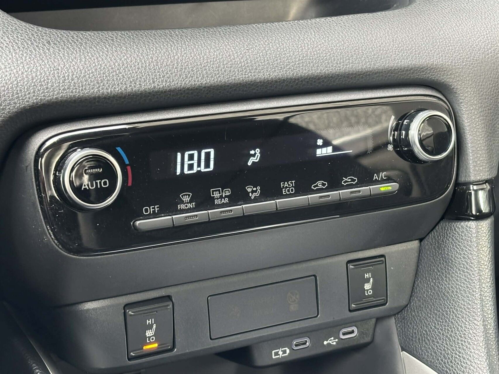 Billede af Mazda 2 1,5 VVT-I  Hybrid Centre-Line CVT 116HK 5d Trinl. Gear