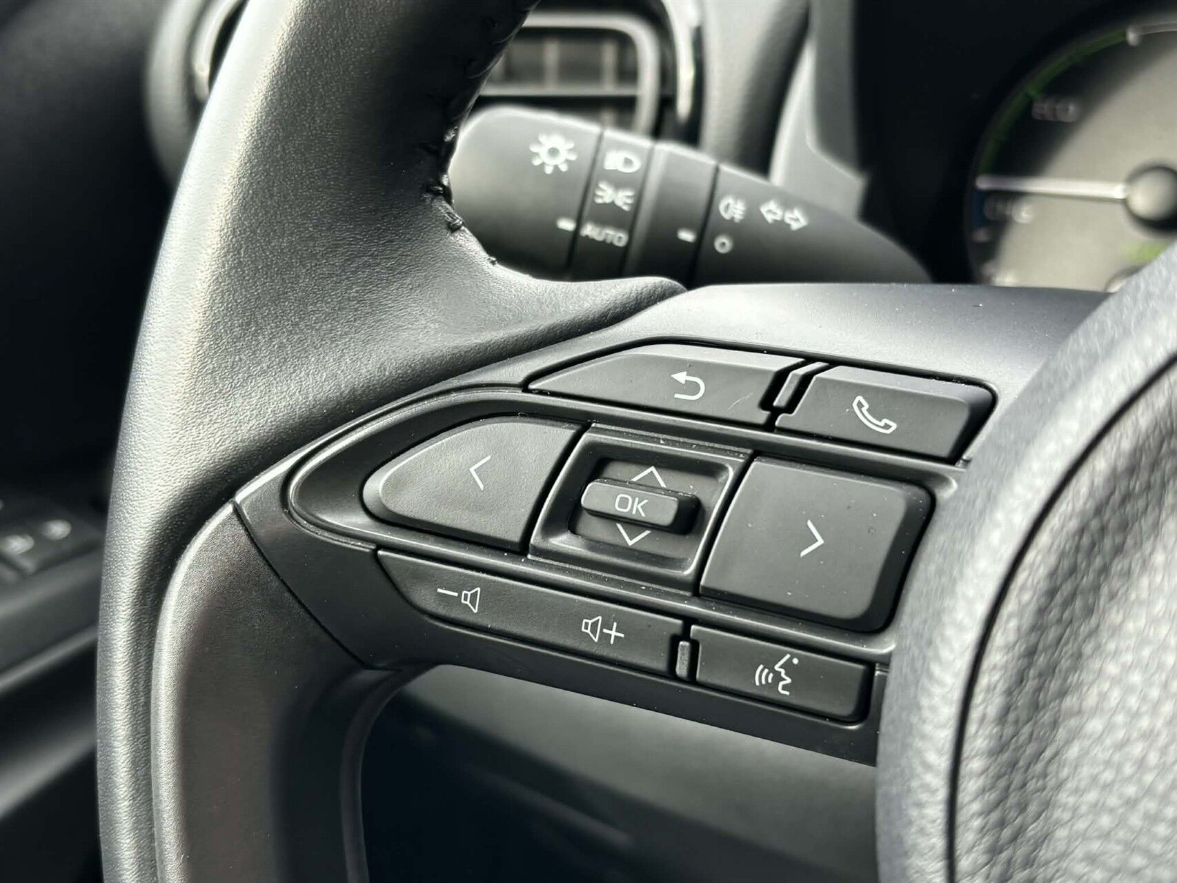 Billede af Mazda 2 1,5 VVT-I  Hybrid Centre-Line CVT 116HK 5d Trinl. Gear