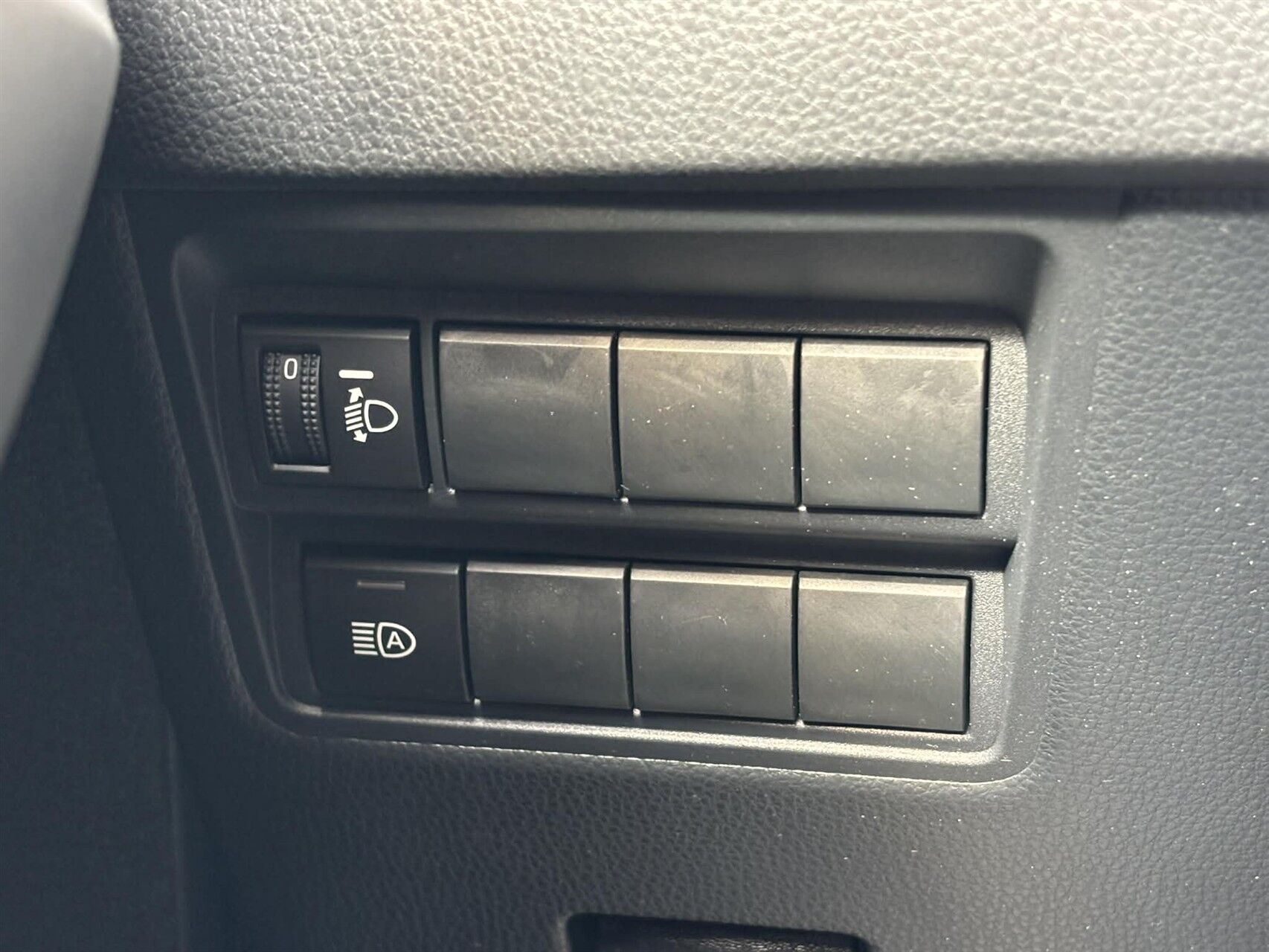 Billede af Mazda 2 1,5 VVT-I  Hybrid Centre-Line CVT 116HK 5d Trinl. Gear