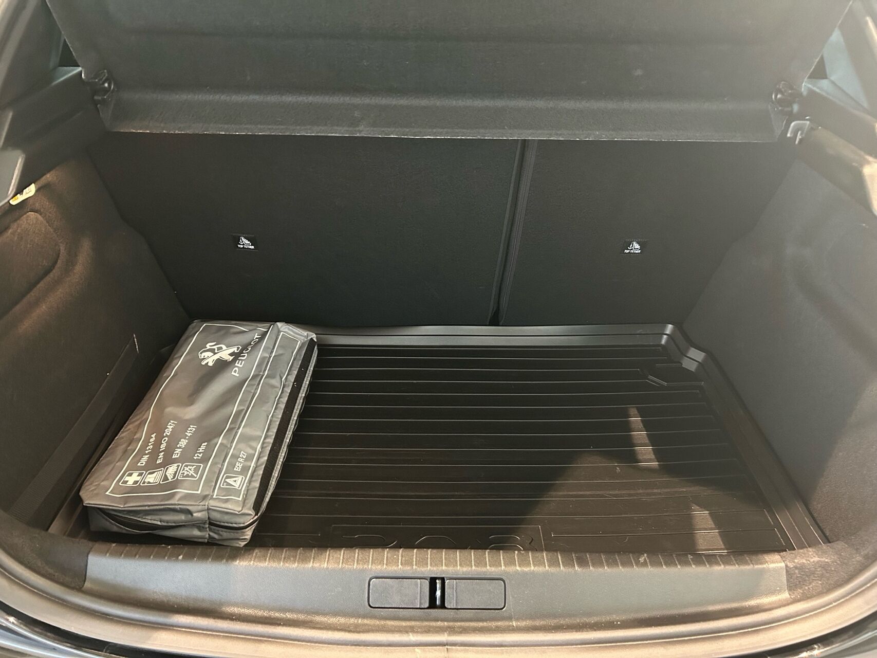 Billede af Peugeot 208 1,2 PureTech Allure EAT8 100HK 5d 8g Aut.