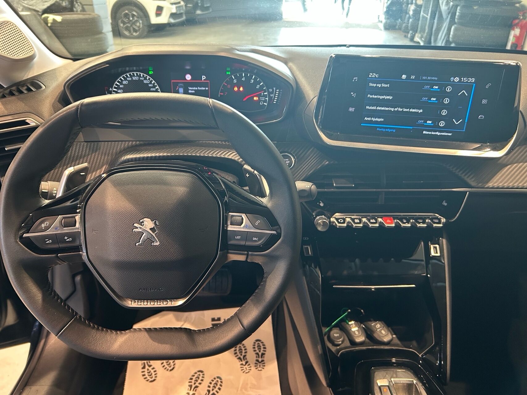 Billede af Peugeot 208 1,2 PureTech Allure EAT8 100HK 5d 8g Aut.