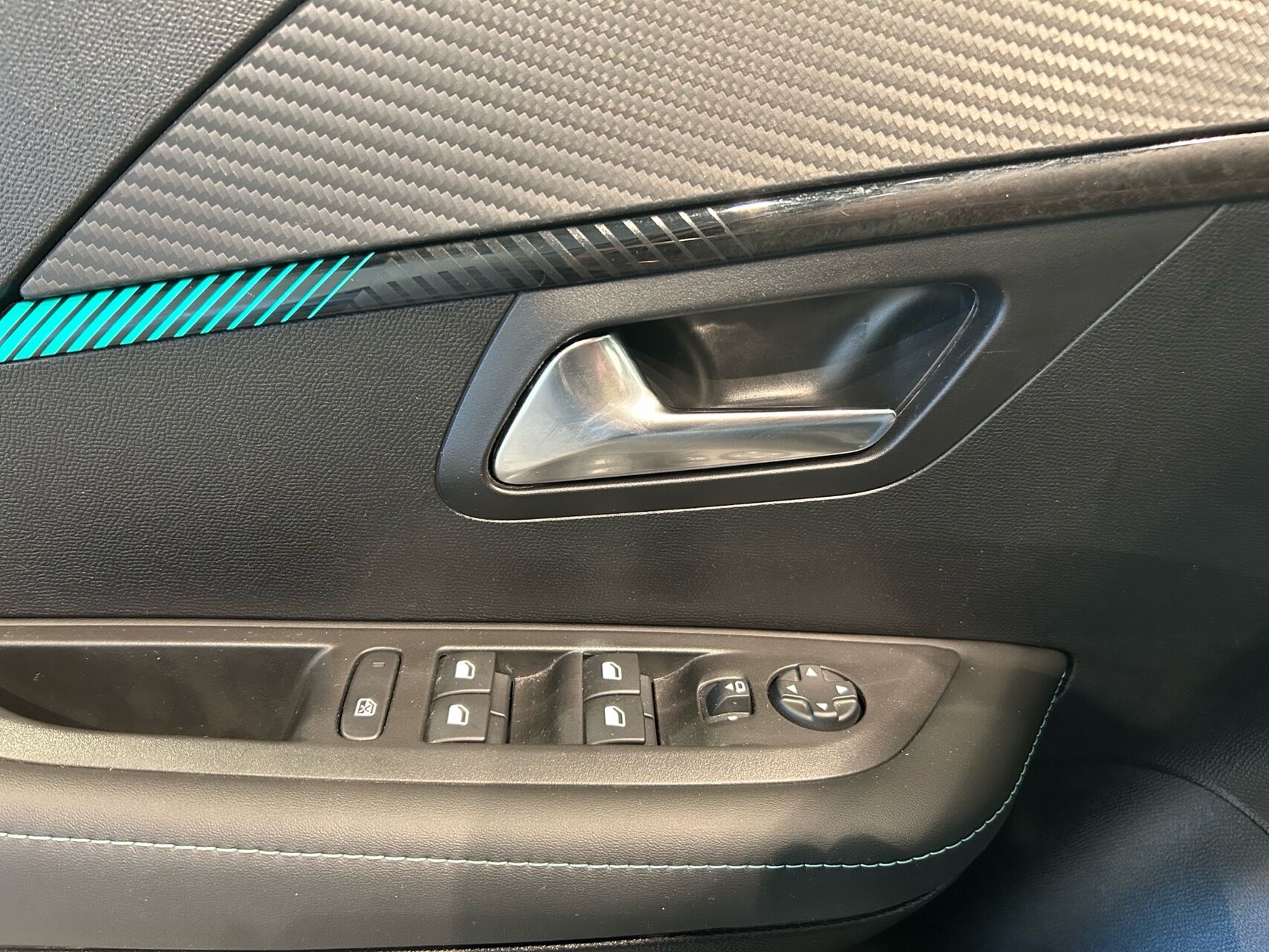 Billede af Peugeot 208 1,2 PureTech Allure EAT8 100HK 5d 8g Aut.