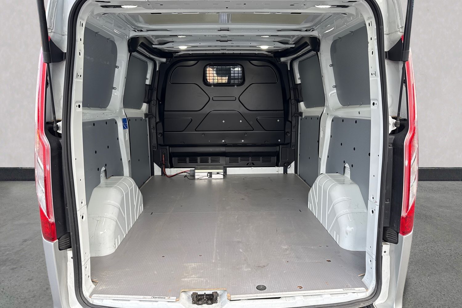 Billede af Ford Transit Custom 300 L1H1 2,0 TDCi Trend 130HK Van 6g Aut.