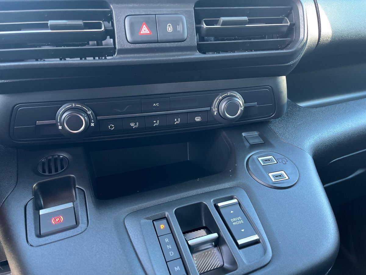 Billede af Peugeot Partner L2 V2 1,5 BlueHDi Plus EAT8 130HK Van 8g Aut.