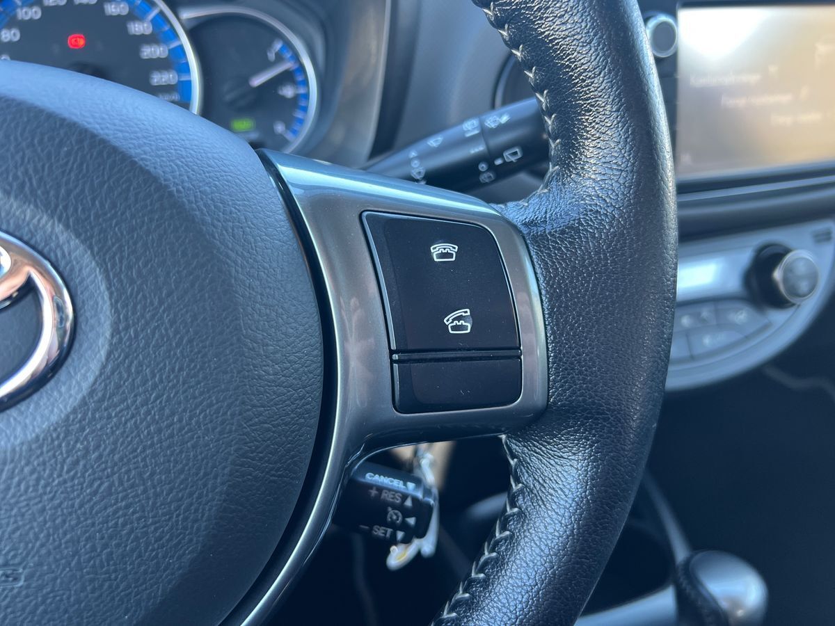 Billede af Toyota Yaris 1,5 Hybrid H2 Premium E-CVT 100HK 5d Trinl. Gear