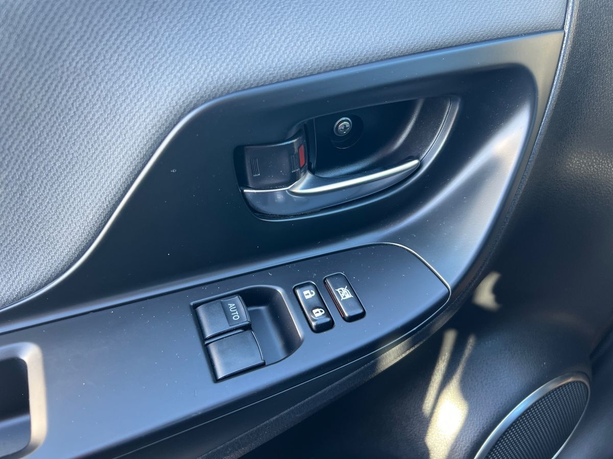 Billede af Toyota Yaris 1,5 Hybrid H2 Premium E-CVT 100HK 5d Trinl. Gear