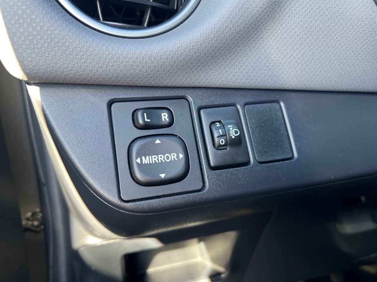 Billede af Toyota Yaris 1,5 Hybrid H2 Premium E-CVT 100HK 5d Trinl. Gear