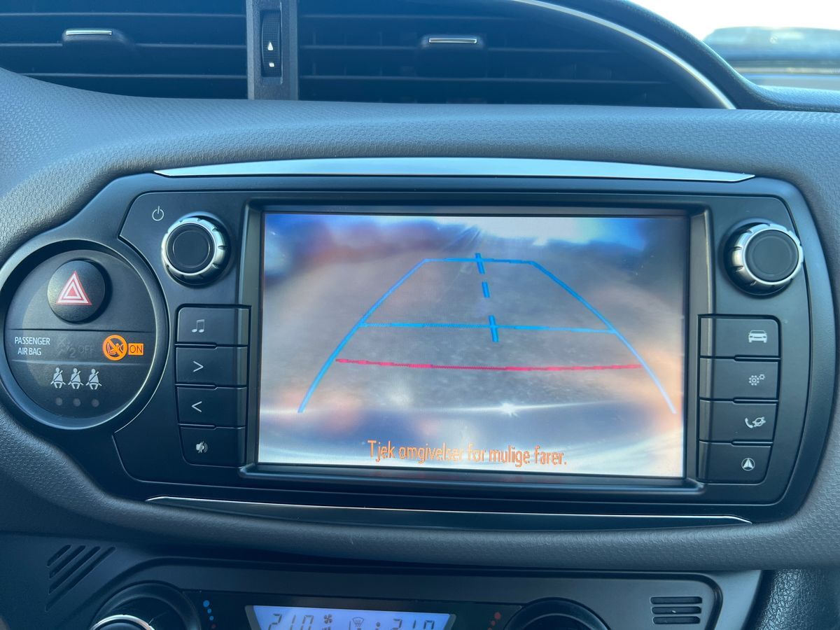 Billede af Toyota Yaris 1,5 Hybrid H2 Premium E-CVT 100HK 5d Trinl. Gear