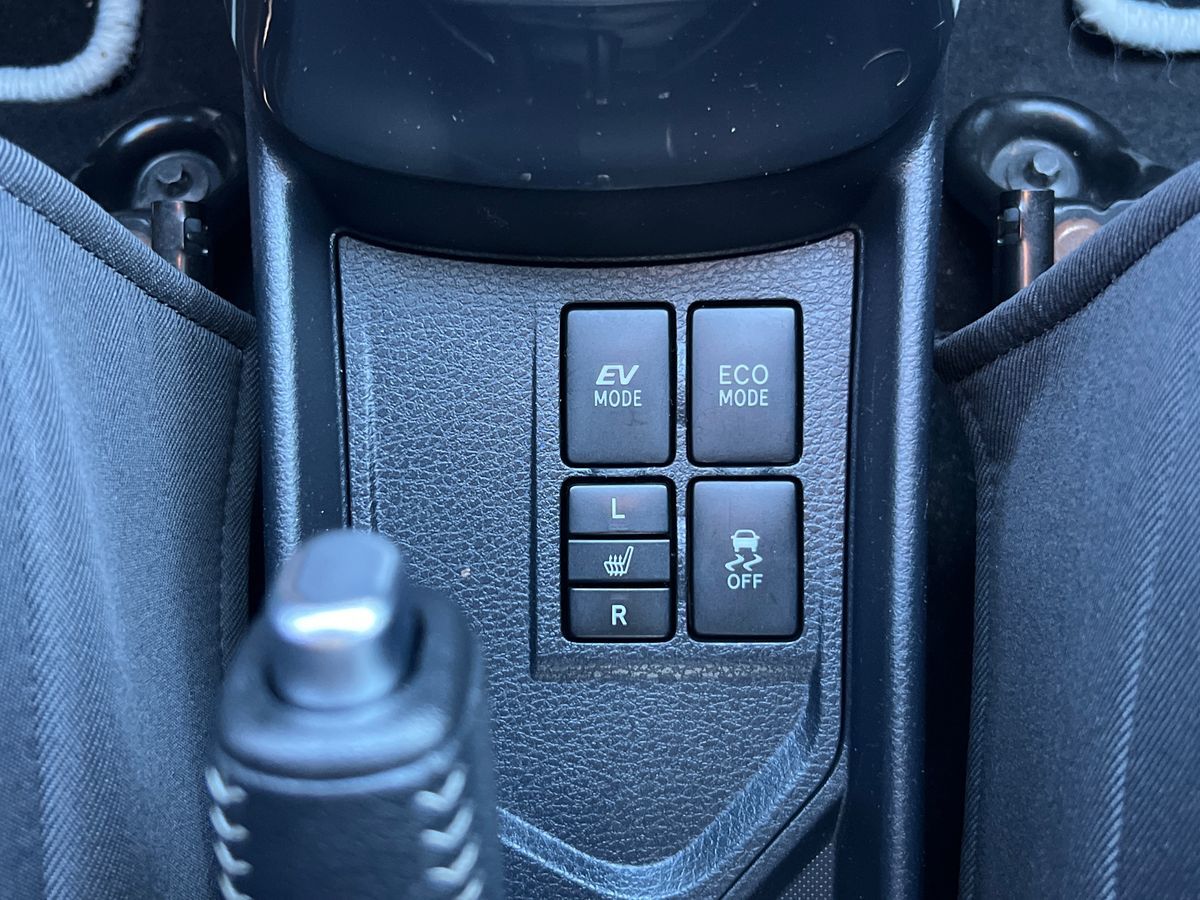 Billede af Toyota Yaris 1,5 Hybrid H2 Premium E-CVT 100HK 5d Trinl. Gear