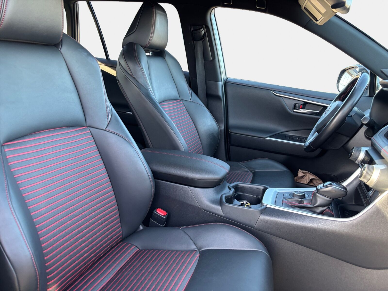 Billede af Toyota RAV4 Plug-in 2,5 Plugin-hybrid H3 Premium AWD 306HK 5d 6g Aut.