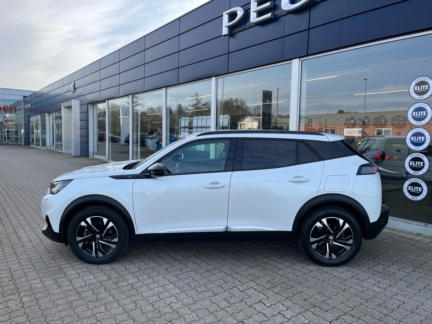 Billede af Peugeot e-2008 EL Allure Pack 136HK 5d Aut.