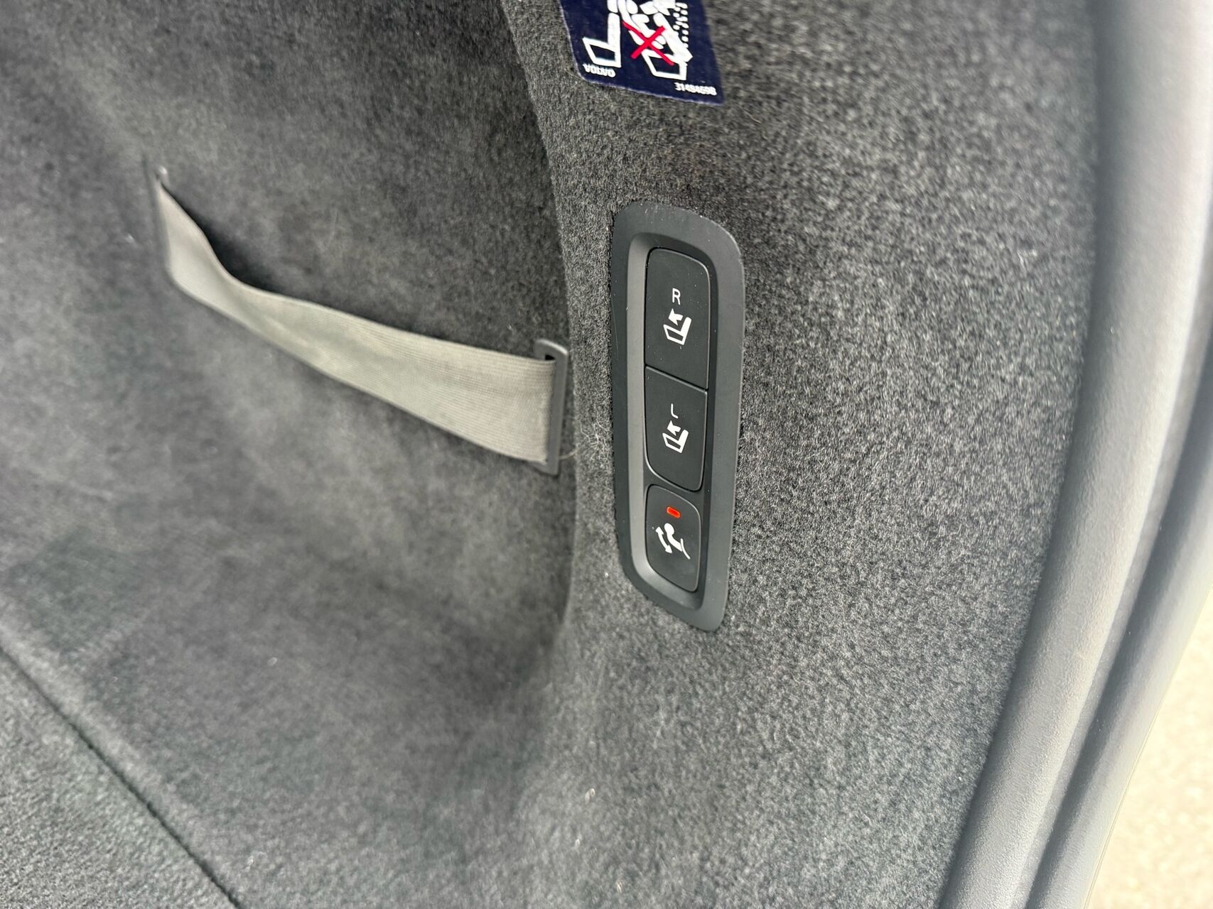 Billede af Volvo V90 2,0 D4 Momentum 190HK Stc 8g Aut.