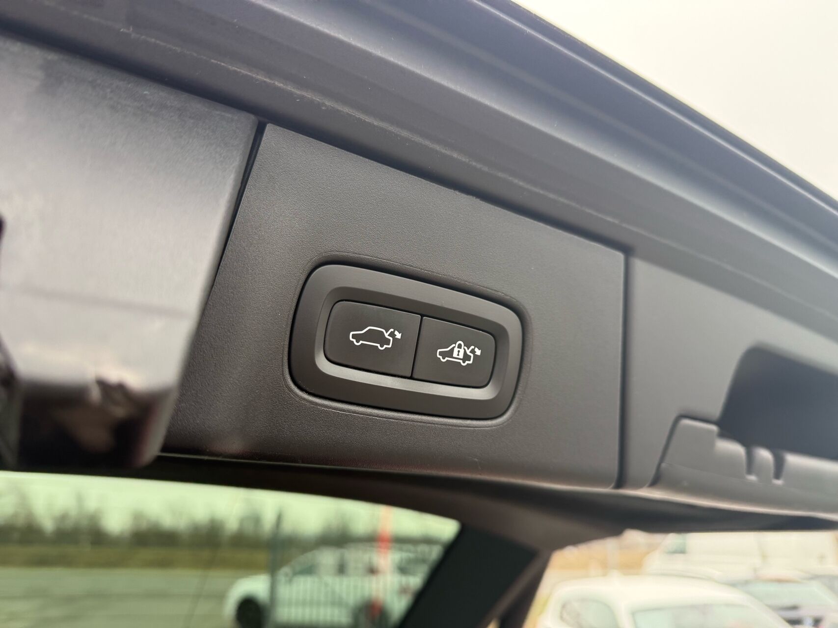 Billede af Volvo V90 2,0 D4 Momentum 190HK Stc 8g Aut.