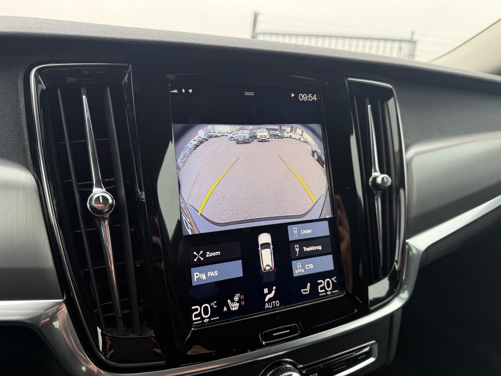 Billede af Volvo V90 2,0 D4 Momentum 190HK Stc 8g Aut.