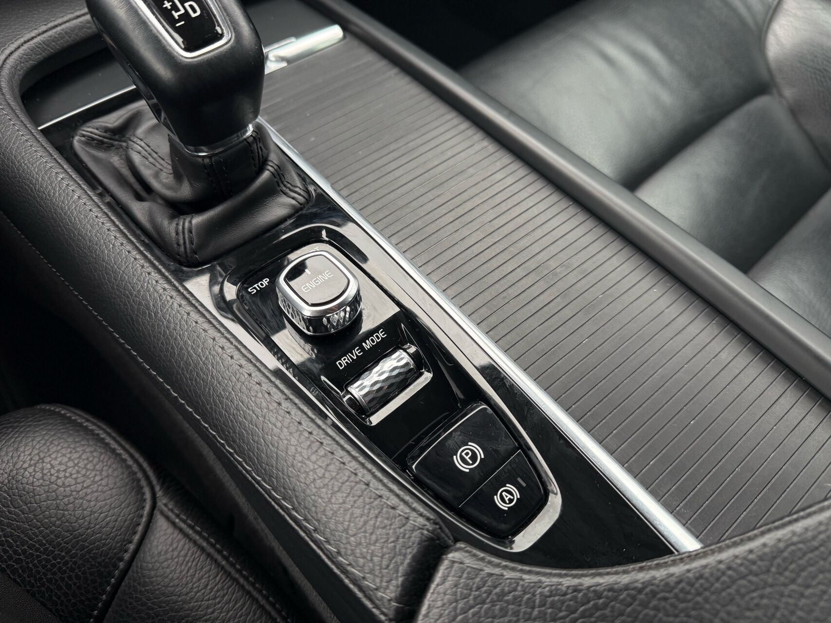 Billede af Volvo V90 2,0 D4 Momentum 190HK Stc 8g Aut.