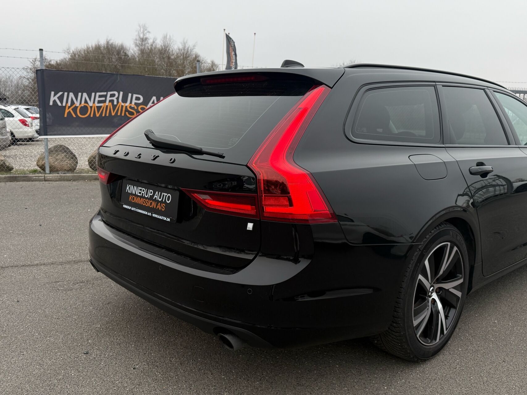 Billede af Volvo V90 2,0 D4 Momentum 190HK Stc 8g Aut.