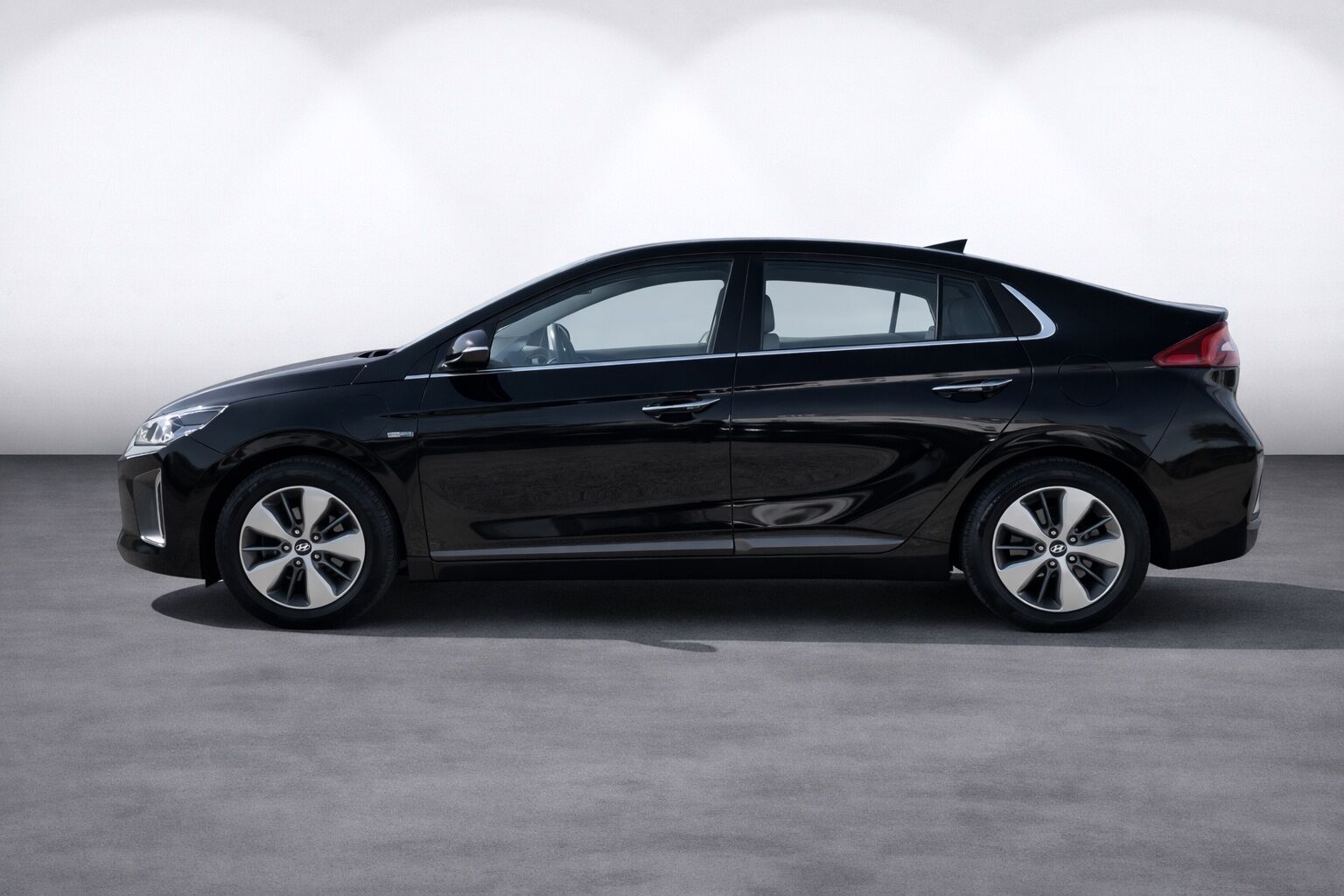 Billede af Hyundai Ioniq 1,6 GDI  Plugin-hybrid Premium plug-in 141HK 5d 6g Aut.