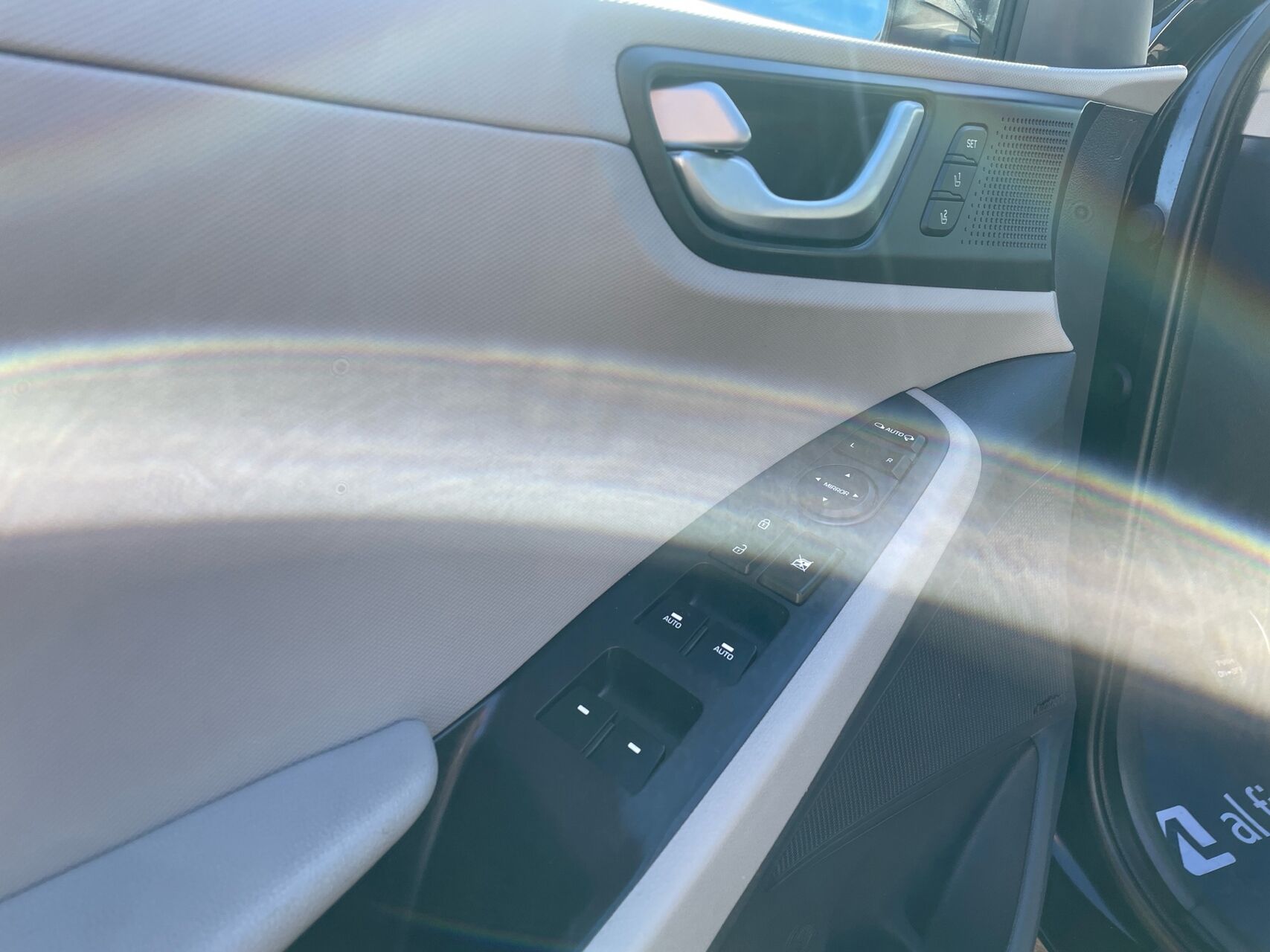 Billede af Hyundai Ioniq 1,6 GDI  Plugin-hybrid Premium plug-in 141HK 5d 6g Aut.