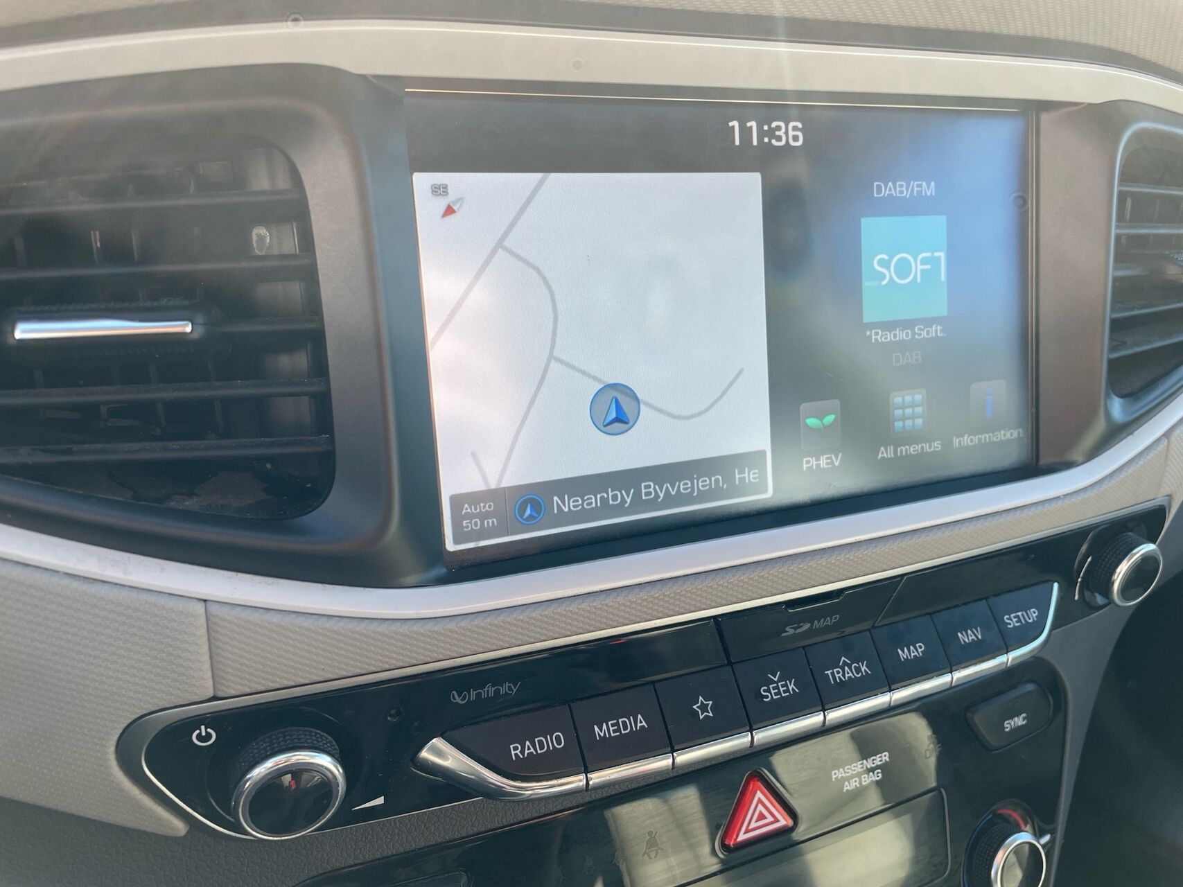 Billede af Hyundai Ioniq 1,6 GDI  Plugin-hybrid Premium plug-in 141HK 5d 6g Aut.