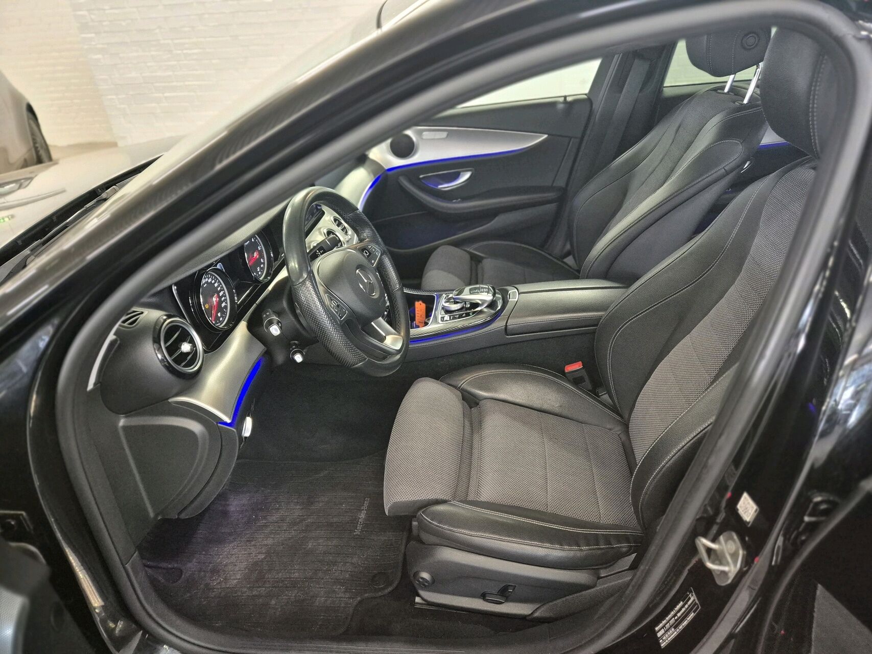 Billede af Mercedes-Benz E220 d T 2,0 D 9G-Tronic 194HK Stc Aut.