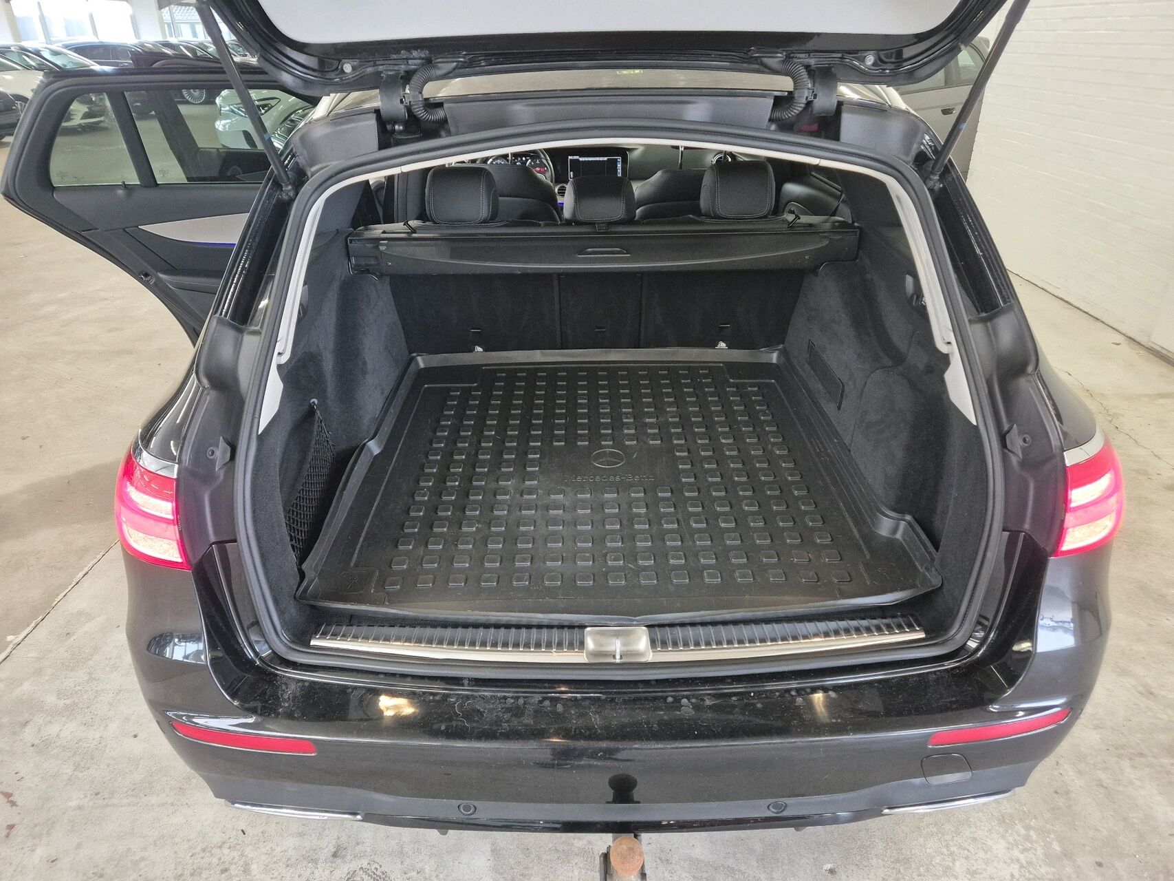 Billede af Mercedes-Benz E220 d T 2,0 D 9G-Tronic 194HK Stc Aut.