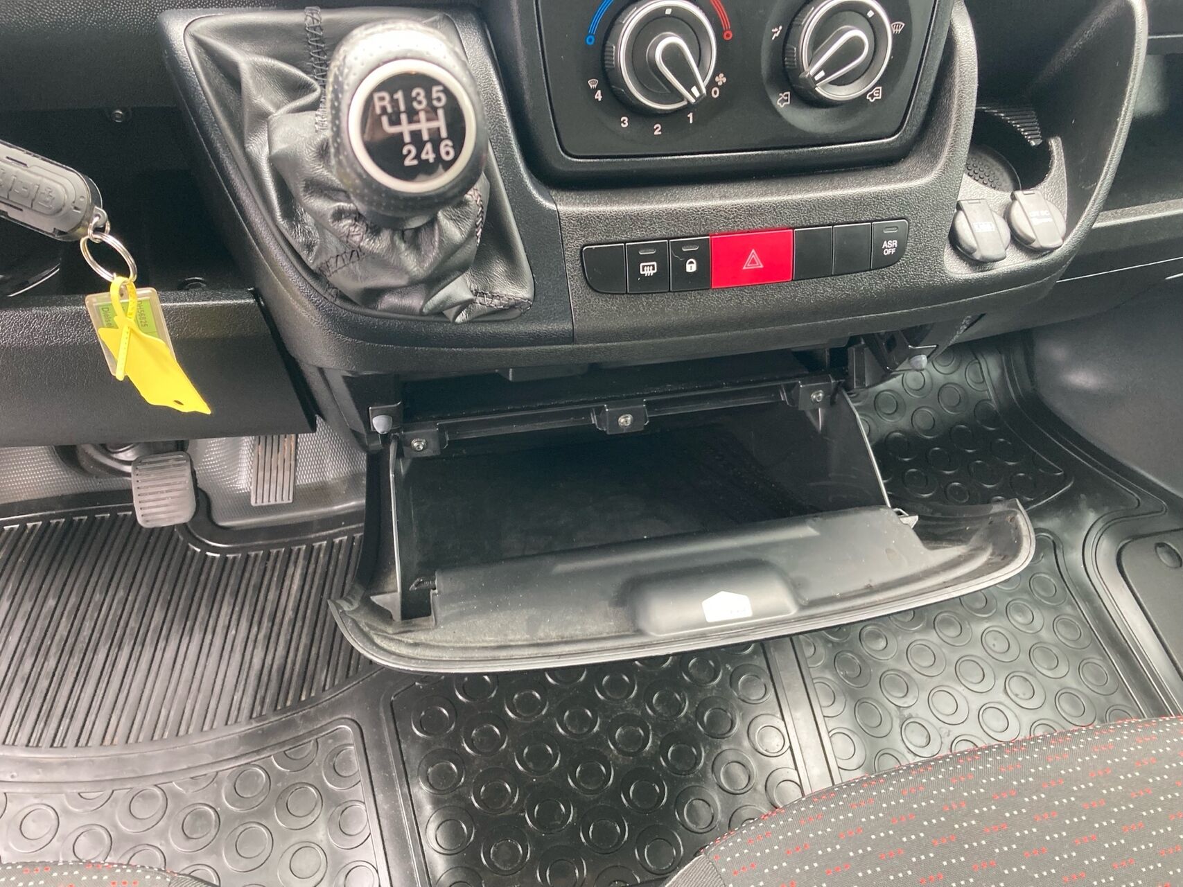 Billede af Opel Movano 35 L2H2 2,2 BlueHDi Enjoy 140HK Van 6g