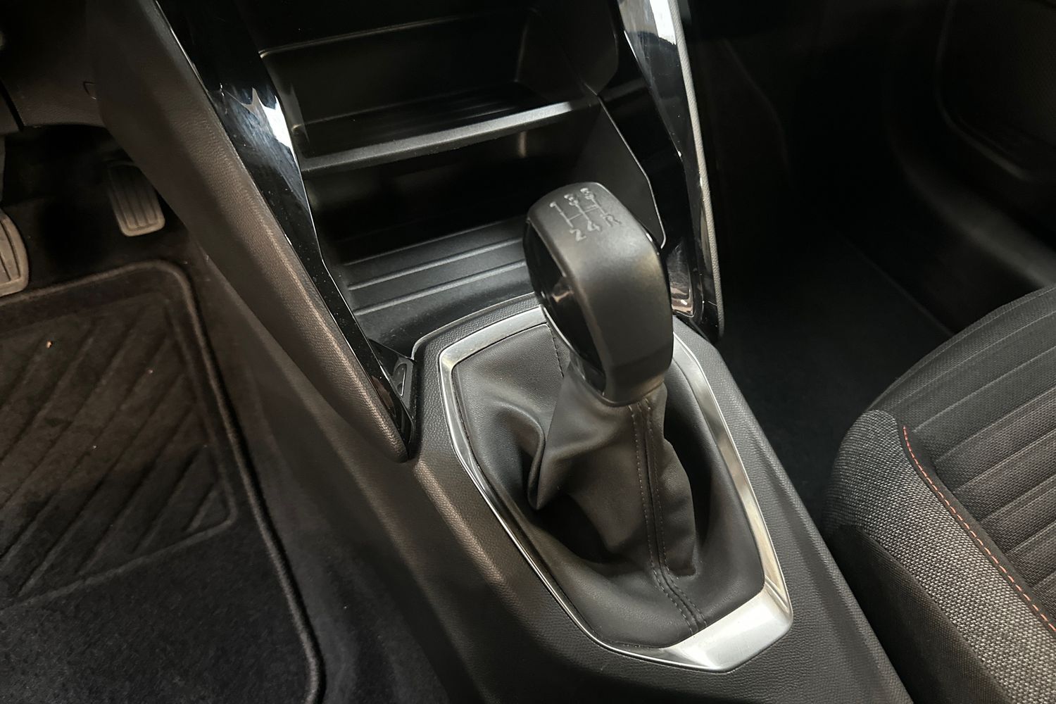 Billede af Peugeot 208 1,2 PureTech Active Pack 75HK 5d