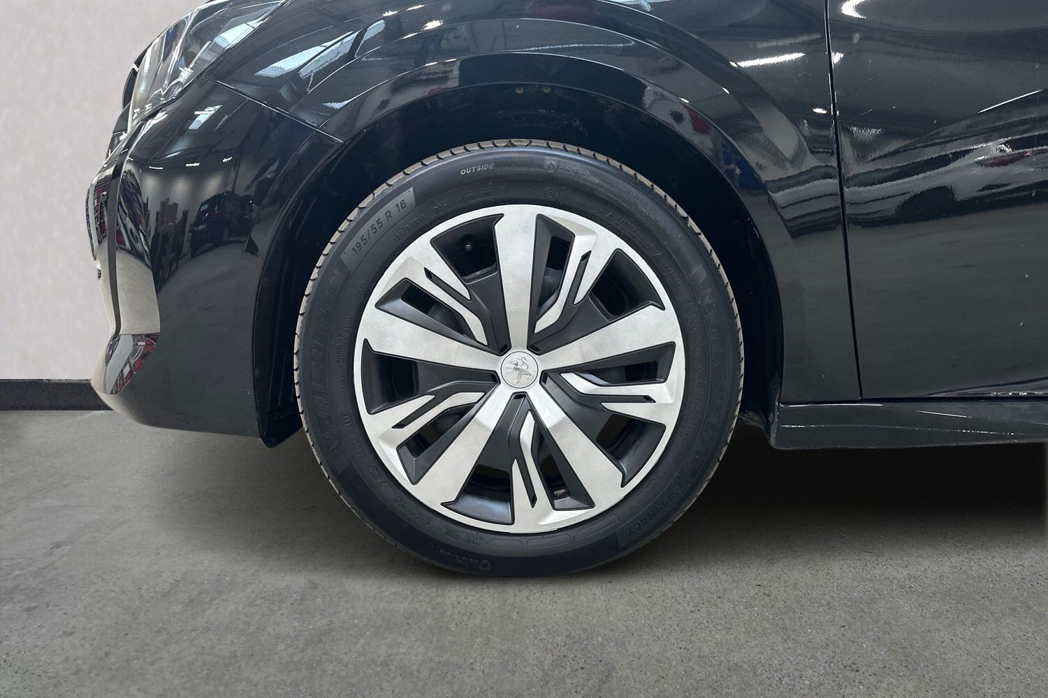 Billede af Peugeot 208 1,2 PureTech Active Pack 75HK 5d