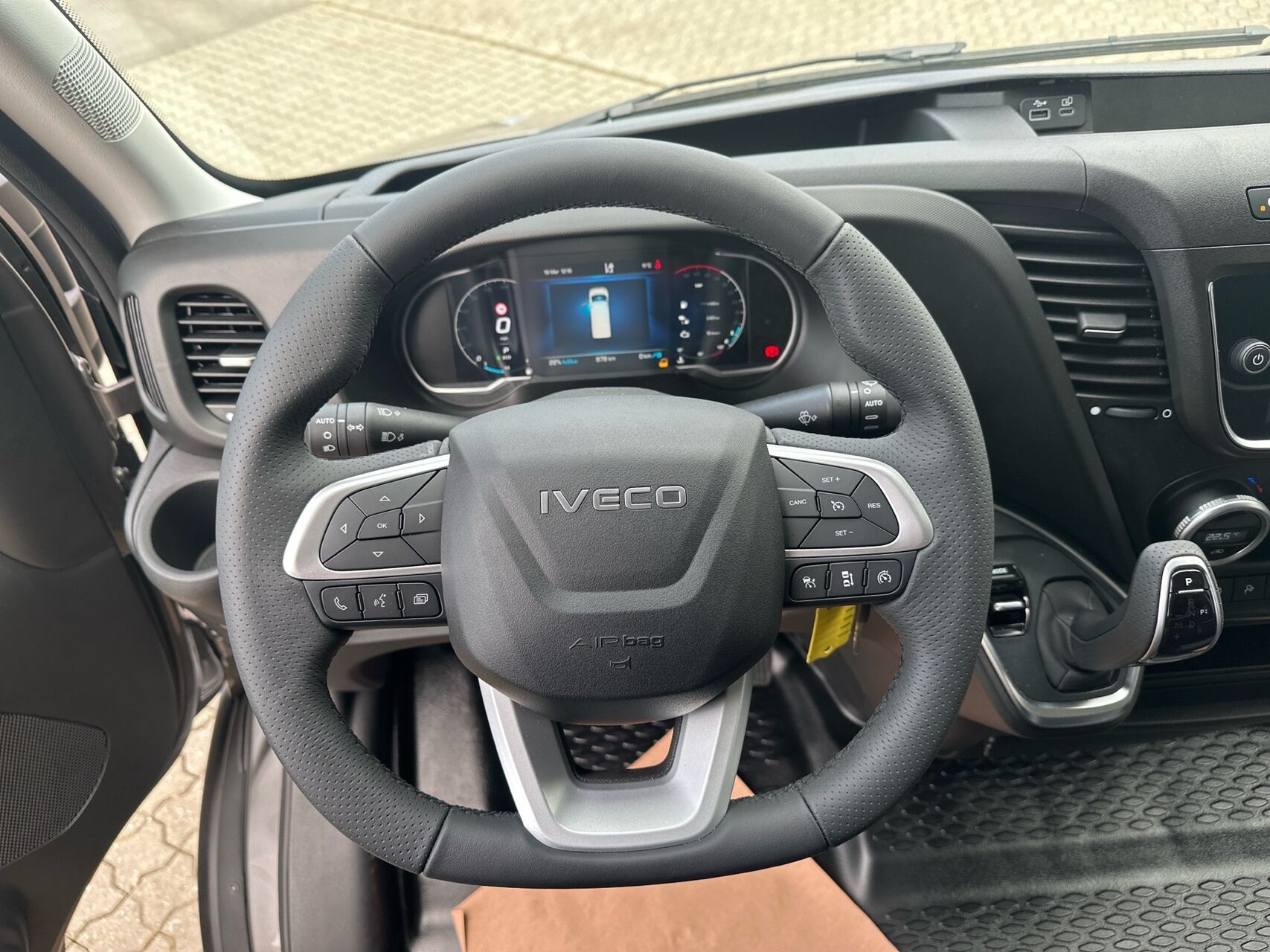 Billede af Iveco Daily 35S14 12m3 2,3 D 136HK Van 8g Aut.