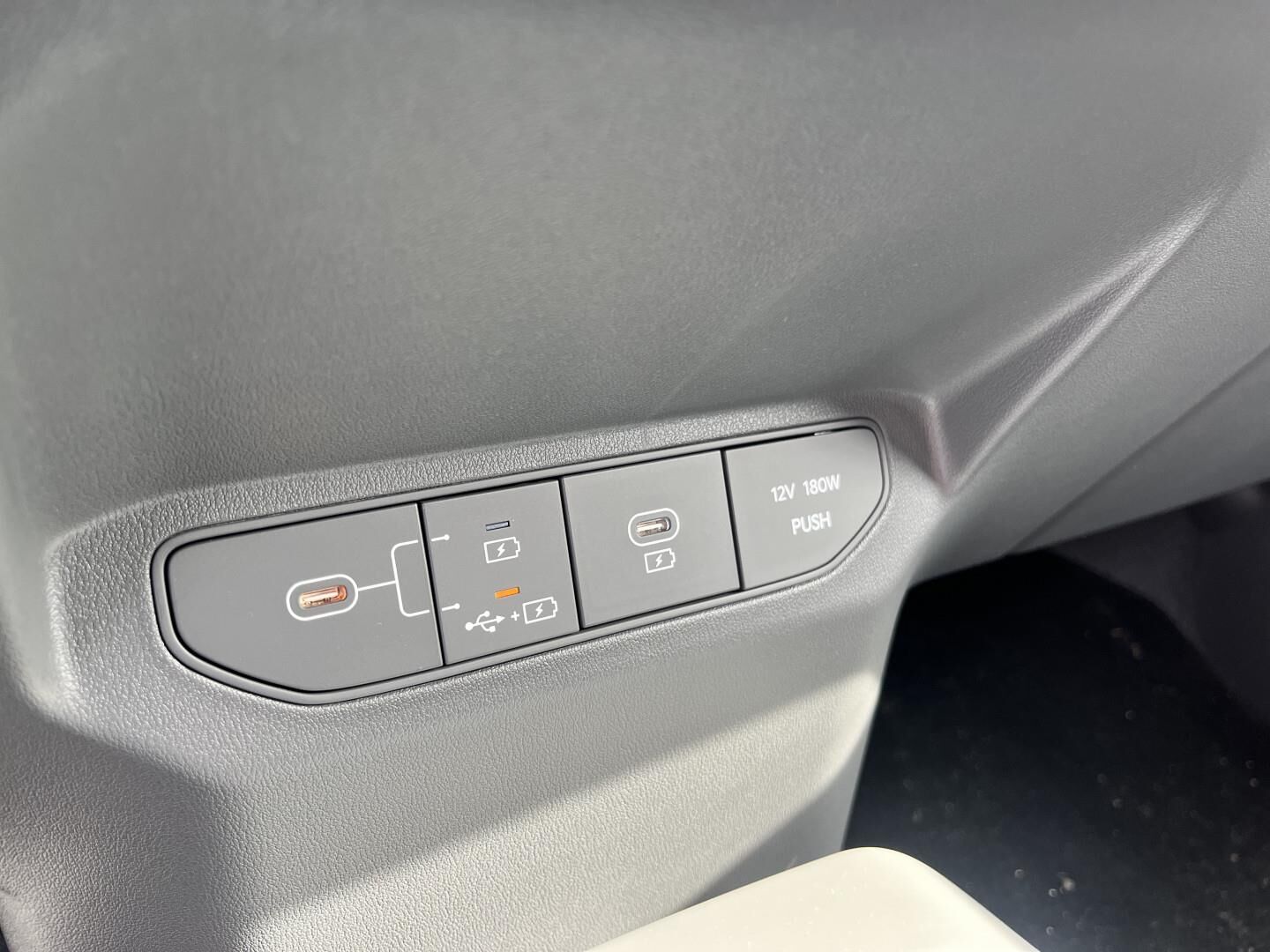 Billede af Kia EV3 EL Long Range Upgrade 204HK 5d Aut.