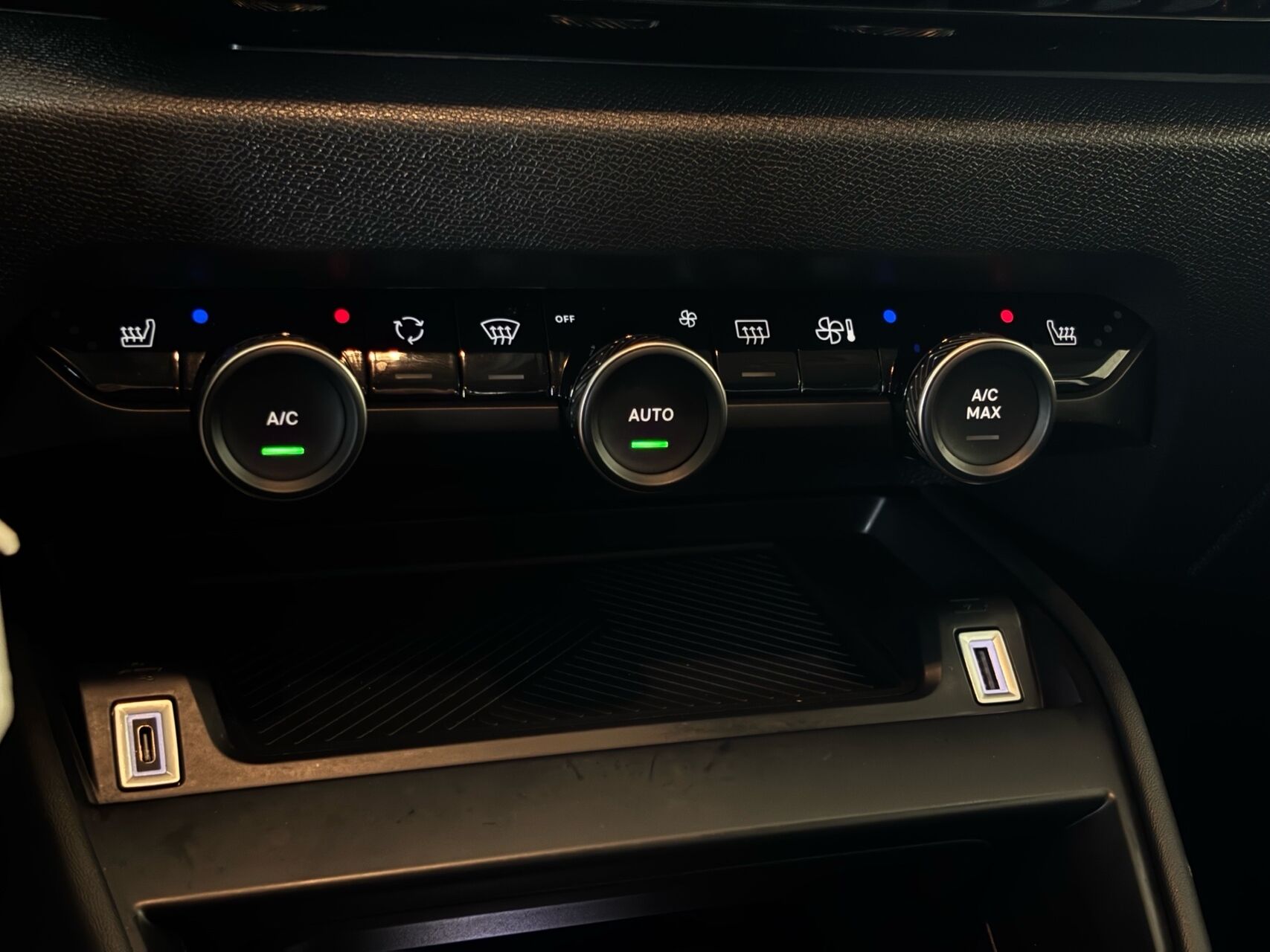 Billede af Citroën C4 1,2 PureTech Feel EAT8 130HK 5d 8g Aut.