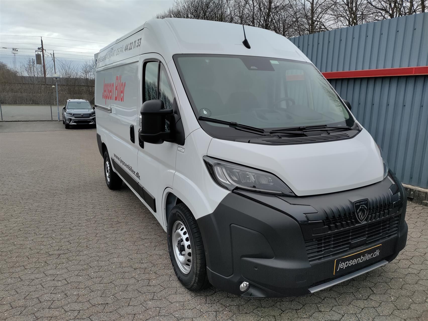 Billede af Peugeot Boxer 435 L2H2 2,2 BlueHDi Premium EAT8 180HK Van 8g Aut.