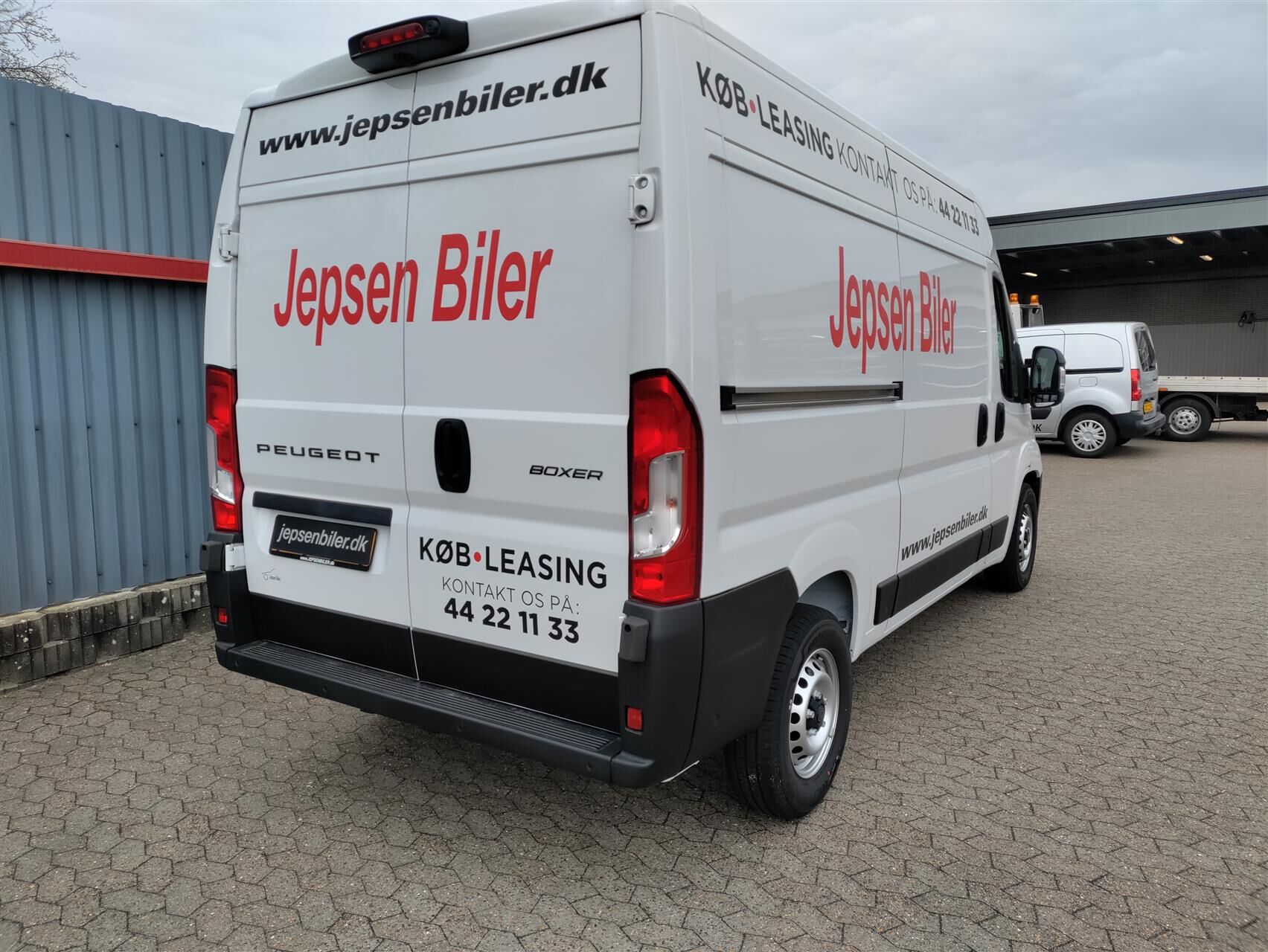 Billede af Peugeot Boxer 435 L2H2 2,2 BlueHDi Premium EAT8 180HK Van 8g Aut.