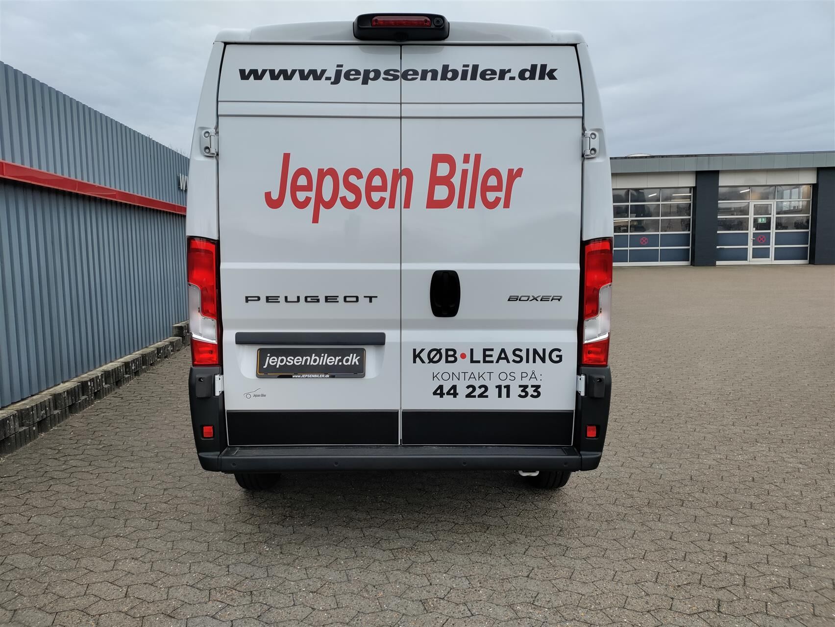 Billede af Peugeot Boxer 435 L2H2 2,2 BlueHDi Premium EAT8 180HK Van 8g Aut.