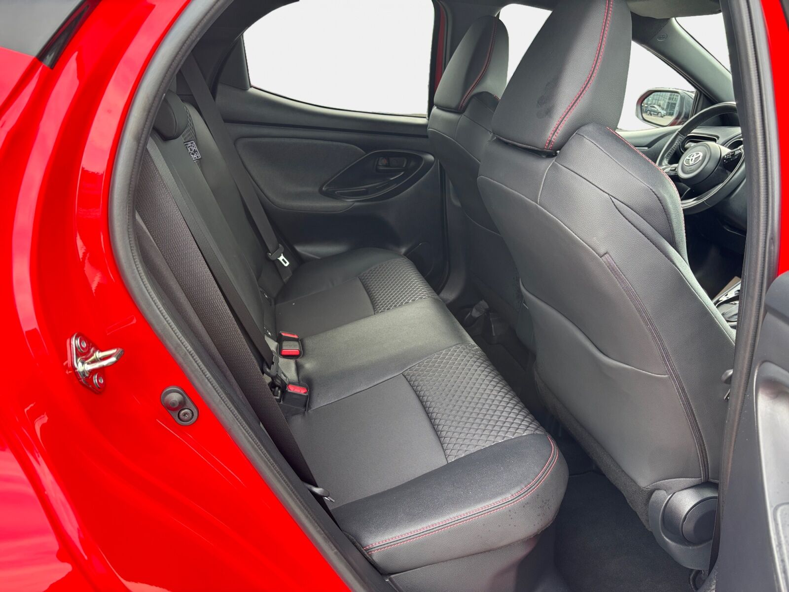 Billede af Toyota Yaris 1,5 Hybrid H3 Premier Edition 116HK 5d Trinl. Gear