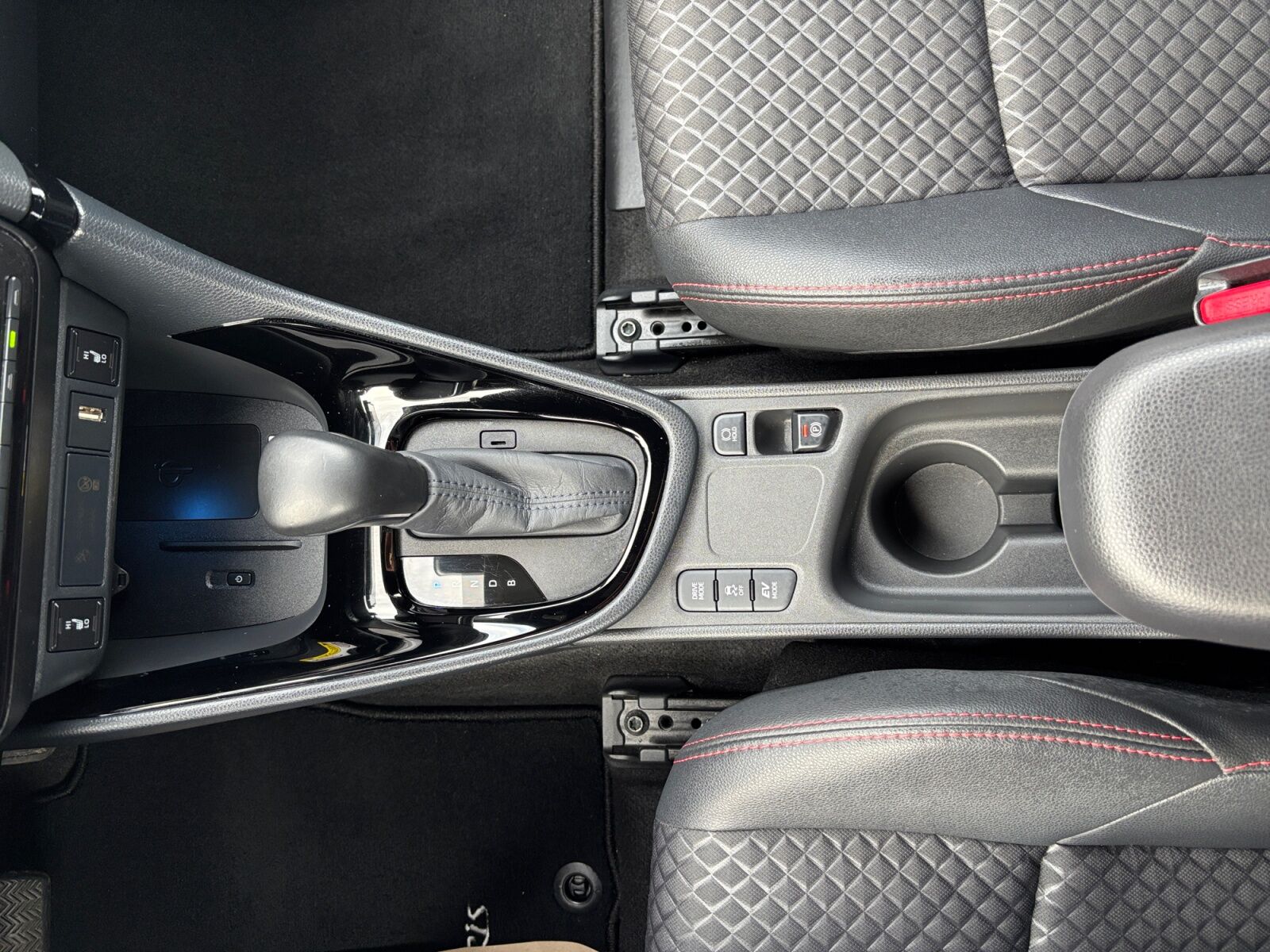 Billede af Toyota Yaris 1,5 Hybrid H3 Premier Edition 116HK 5d Trinl. Gear