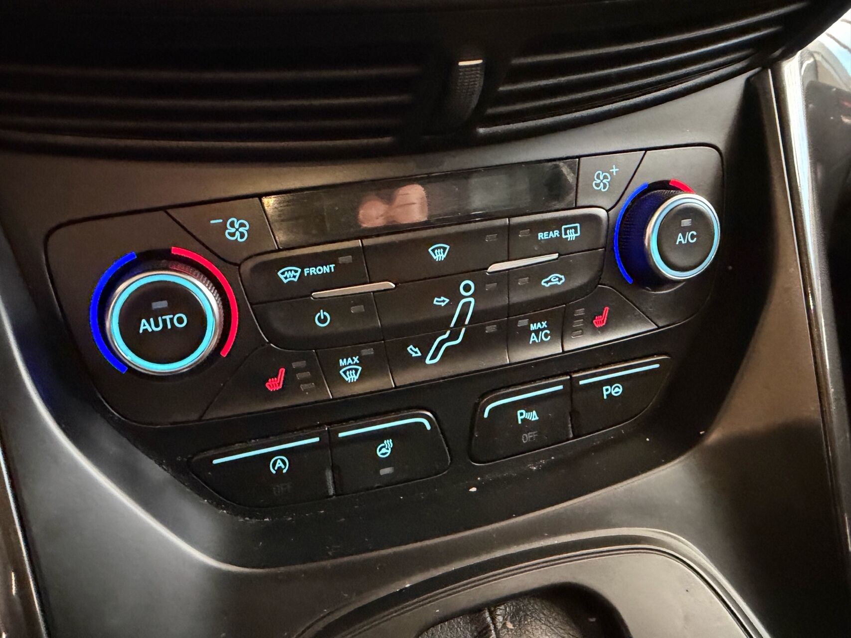 Billede af Ford C-MAX 1,5 TDCi Titanium Powershift 120HK 6g Aut.