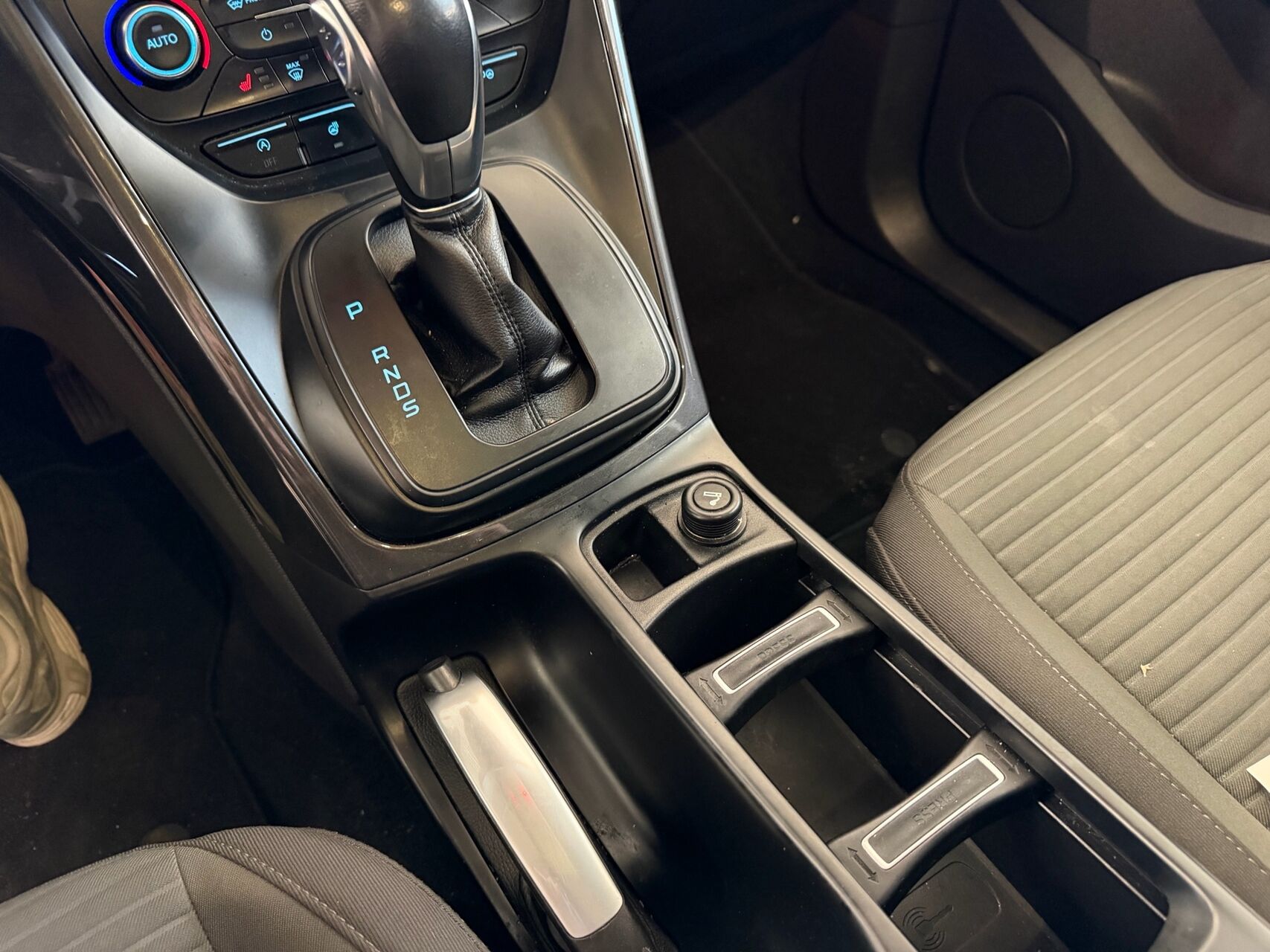 Billede af Ford C-MAX 1,5 TDCi Titanium Powershift 120HK 6g Aut.