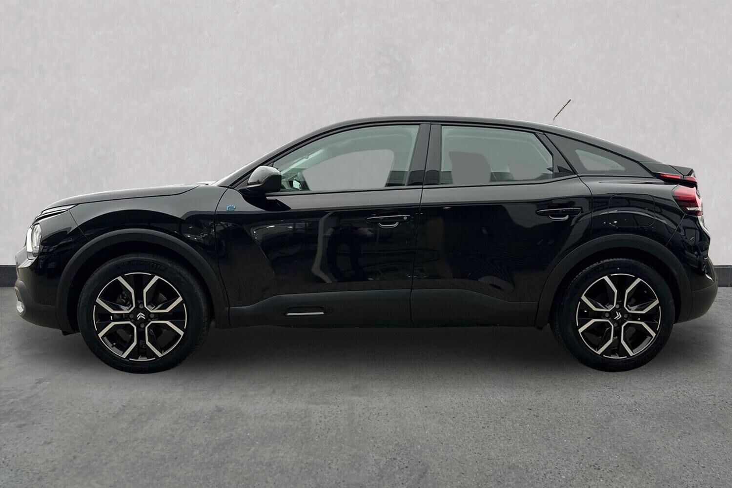 Billede af Citroën e-C4 EL Shine Ltd. 136HK 5d Aut.